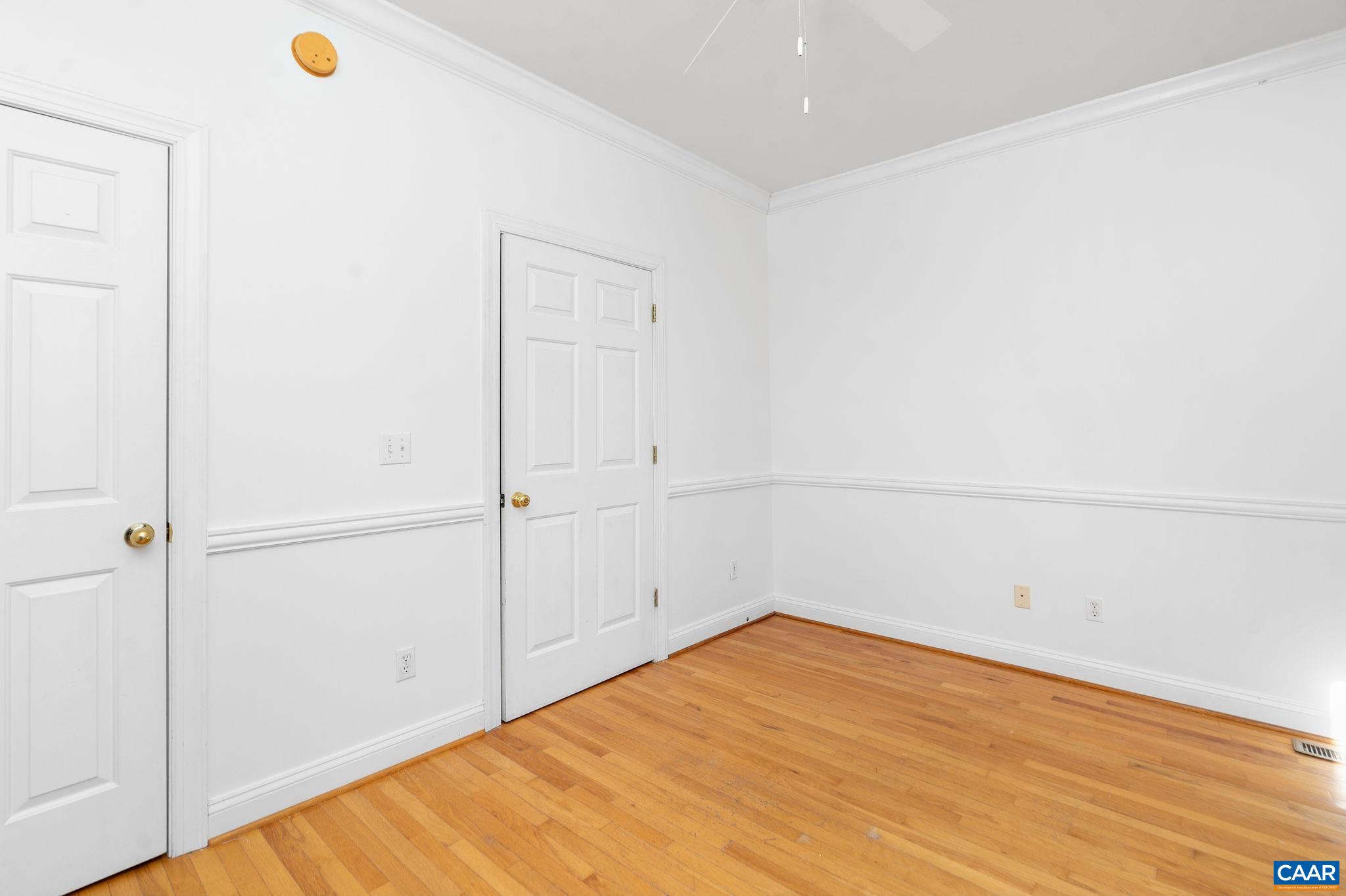 1103 DRUID AVE Unit: J