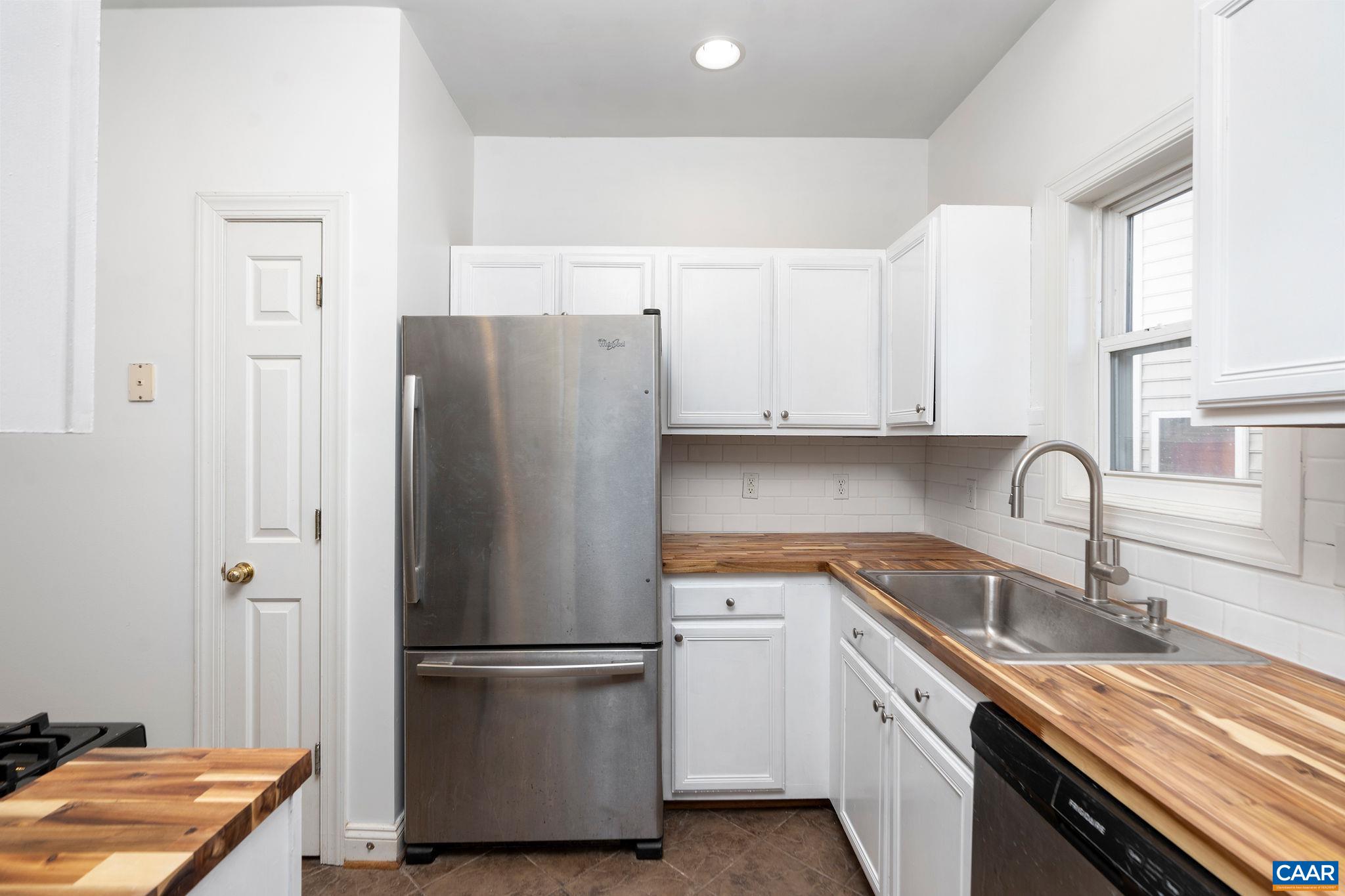 1103 DRUID AVE Unit: J