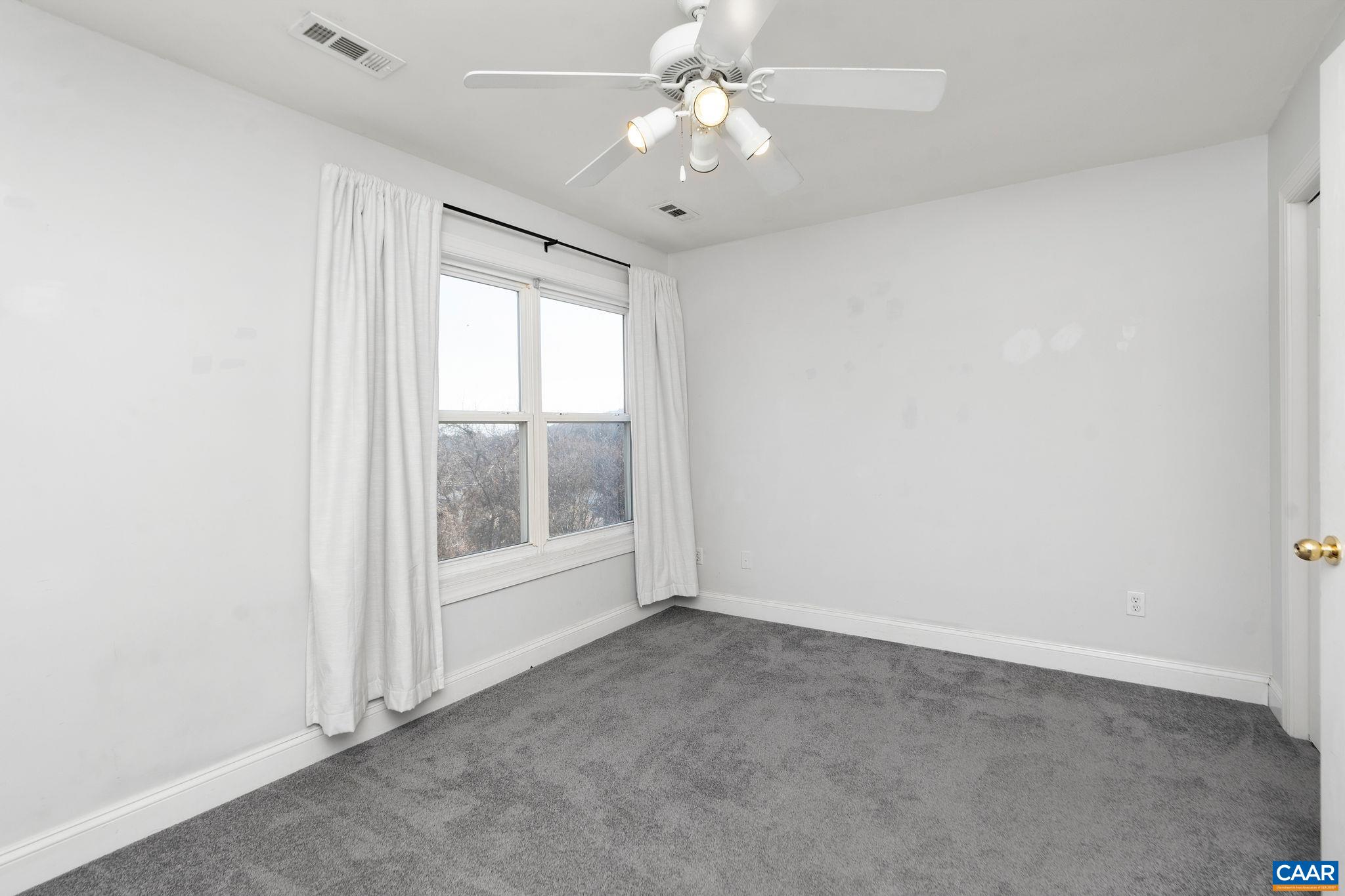 1103 DRUID AVE Unit: J