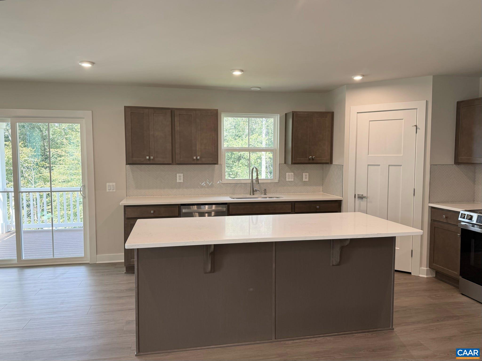 46 CONGAREE DR