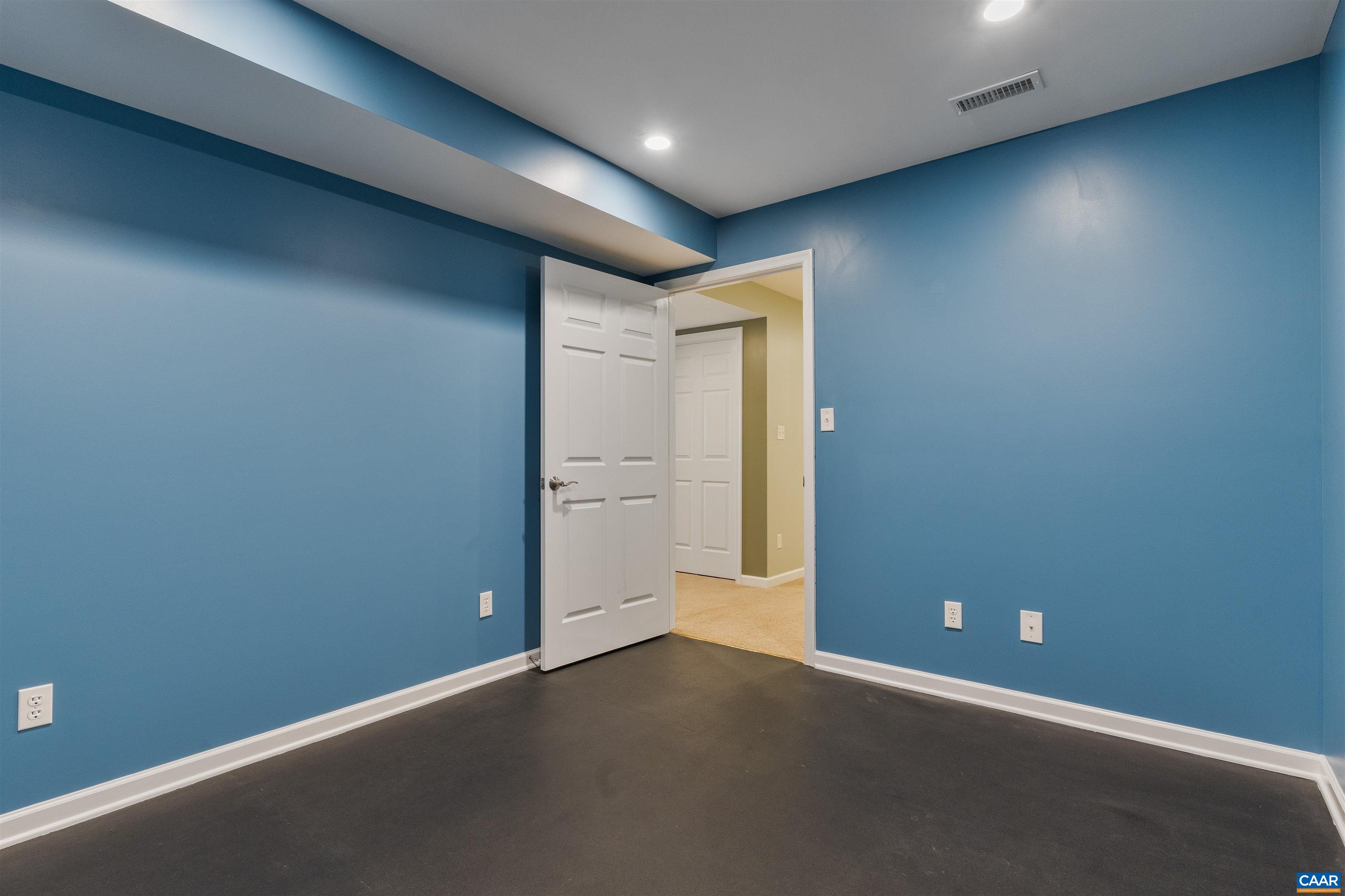 634 JEFFERSON DR