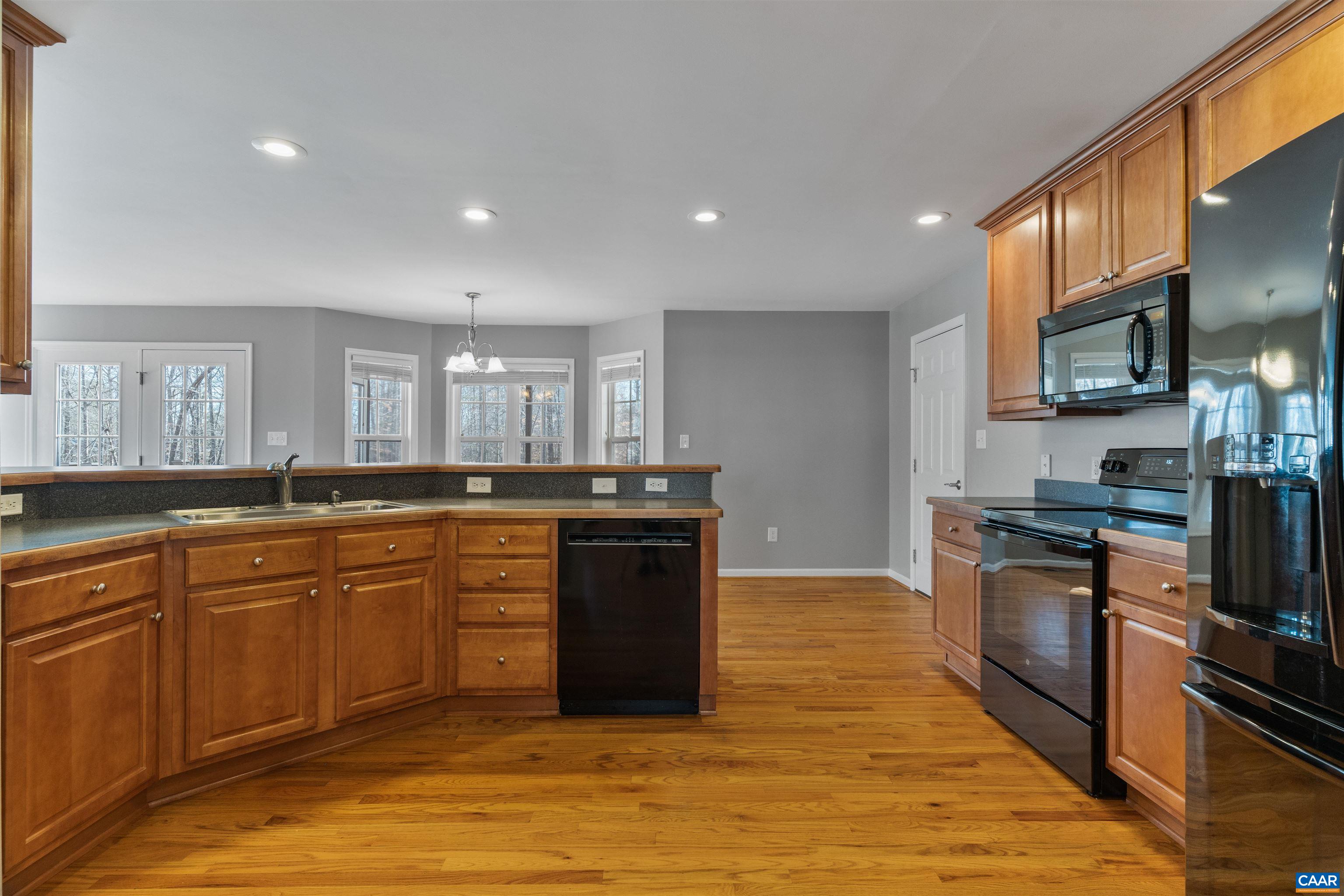 634 JEFFERSON DR
