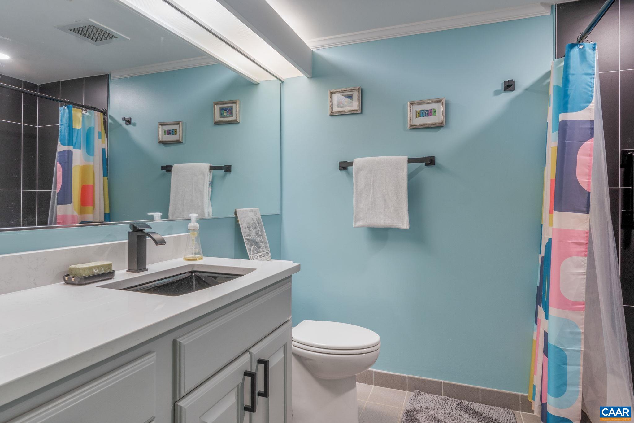 500 CRESTWOOD DR Unit: 1202
