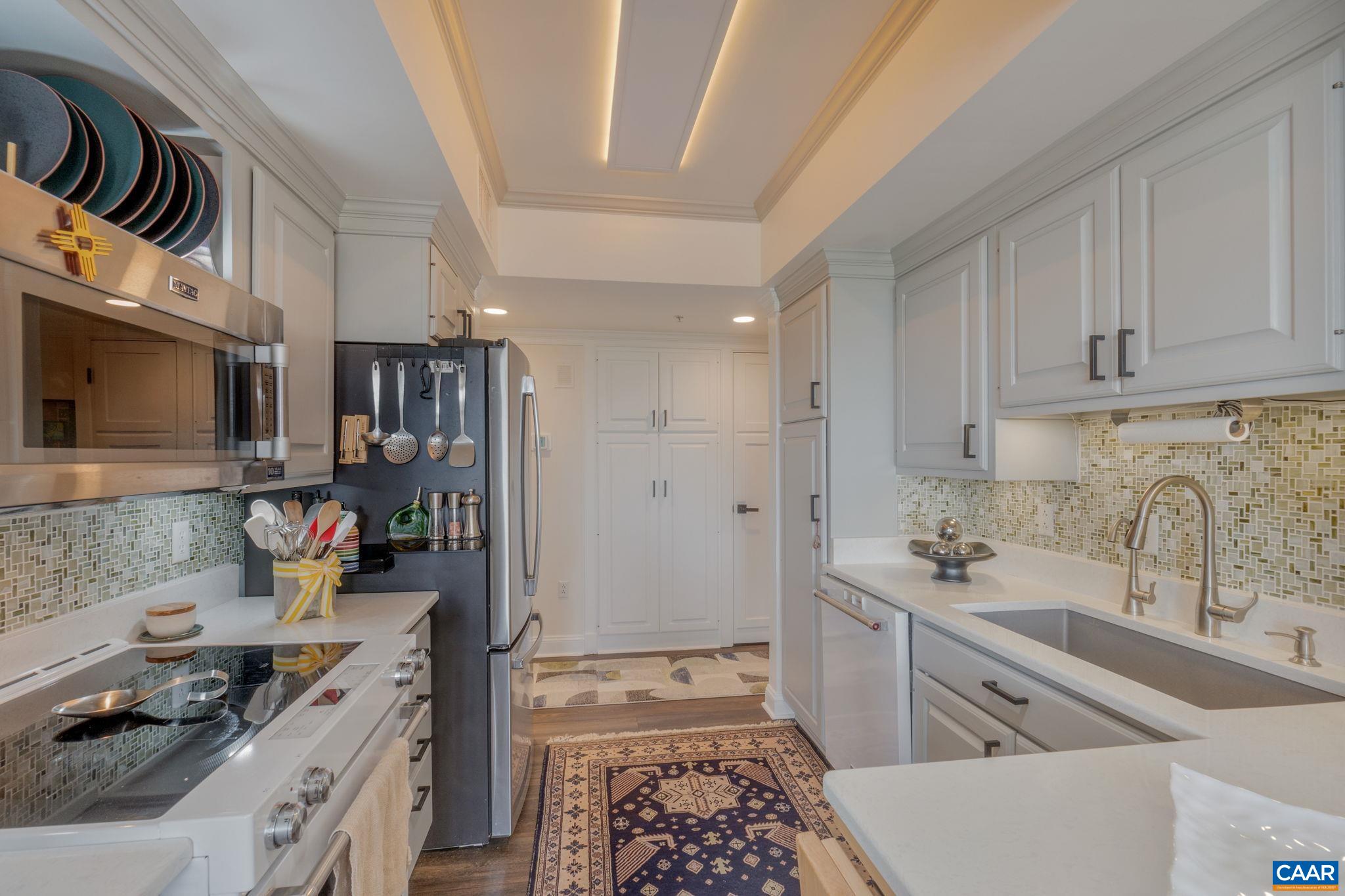 500 CRESTWOOD DR Unit: 1202