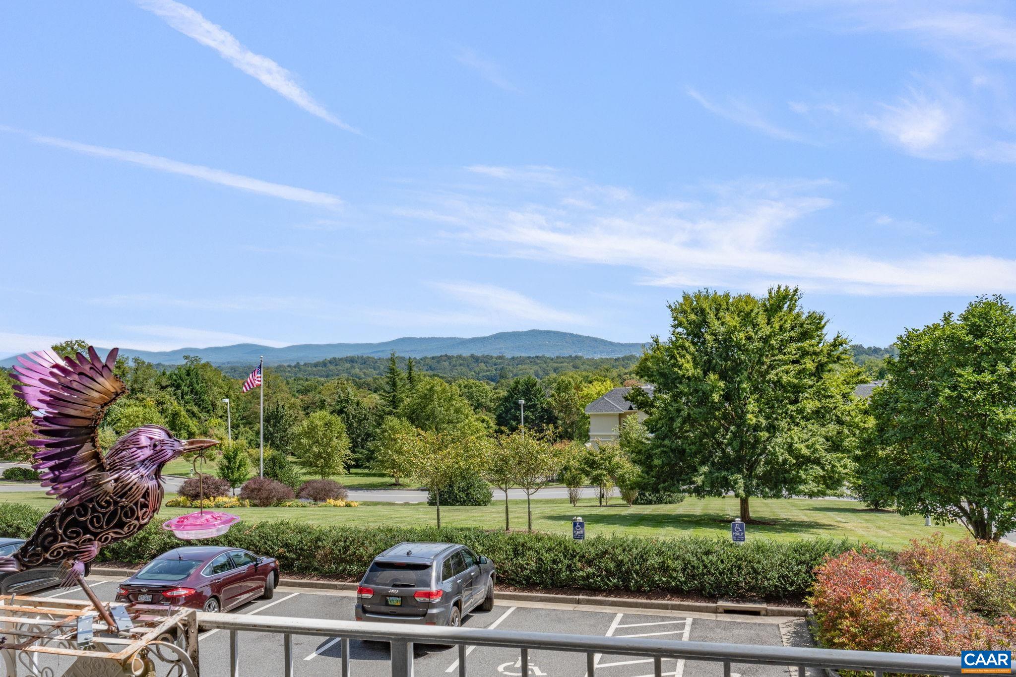 500 CRESTWOOD DR Unit: 1202