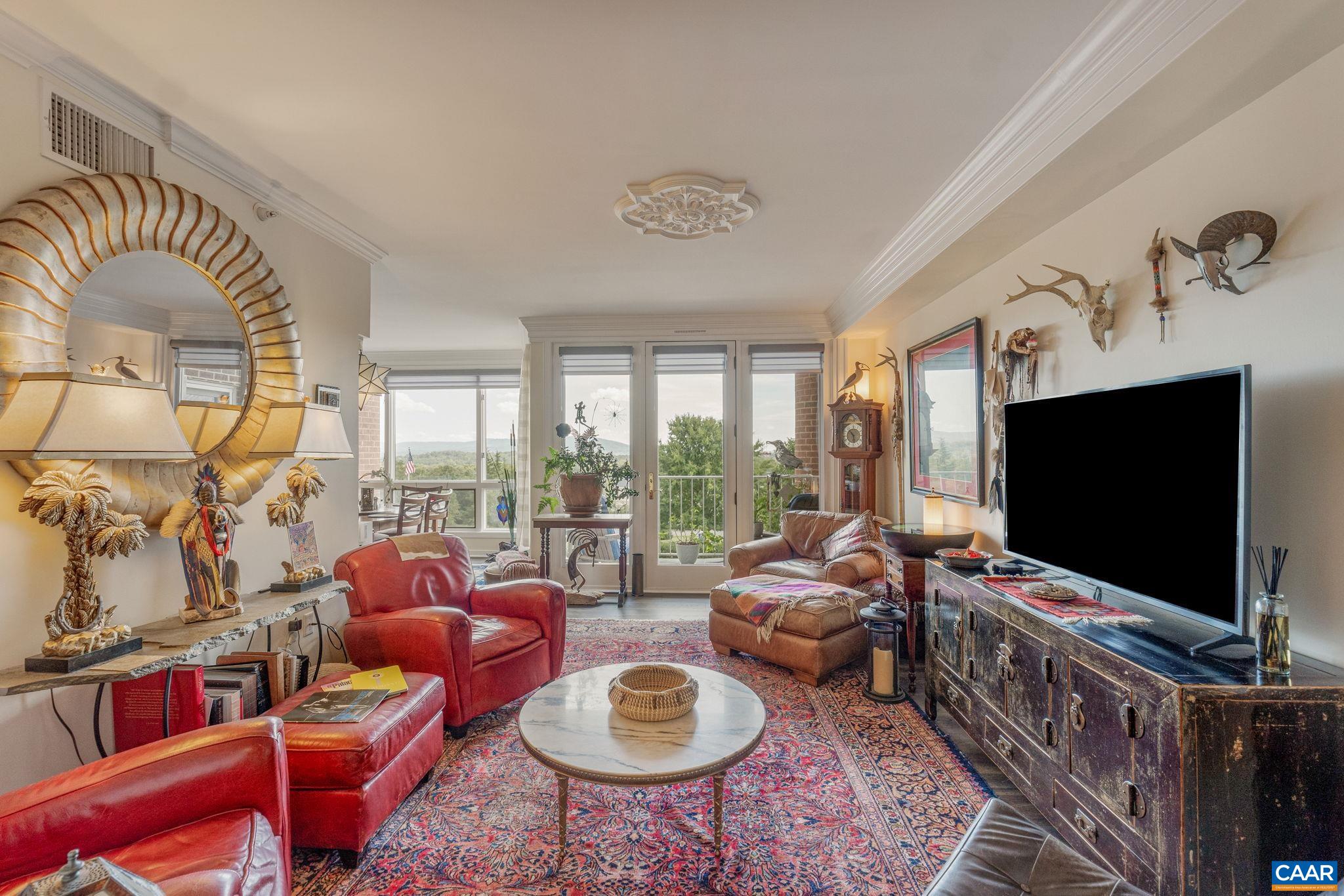 500 CRESTWOOD DR Unit: 1202