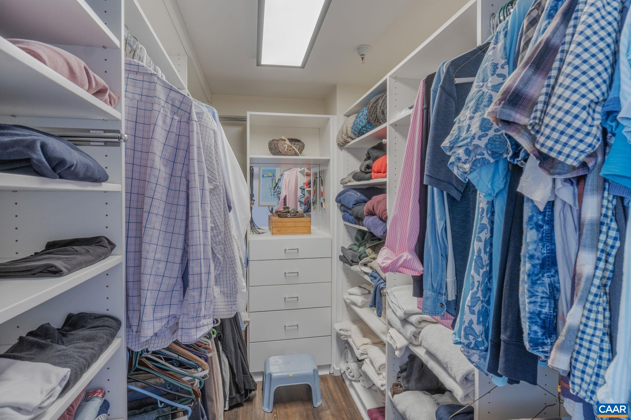 500 CRESTWOOD DR Unit: 1202