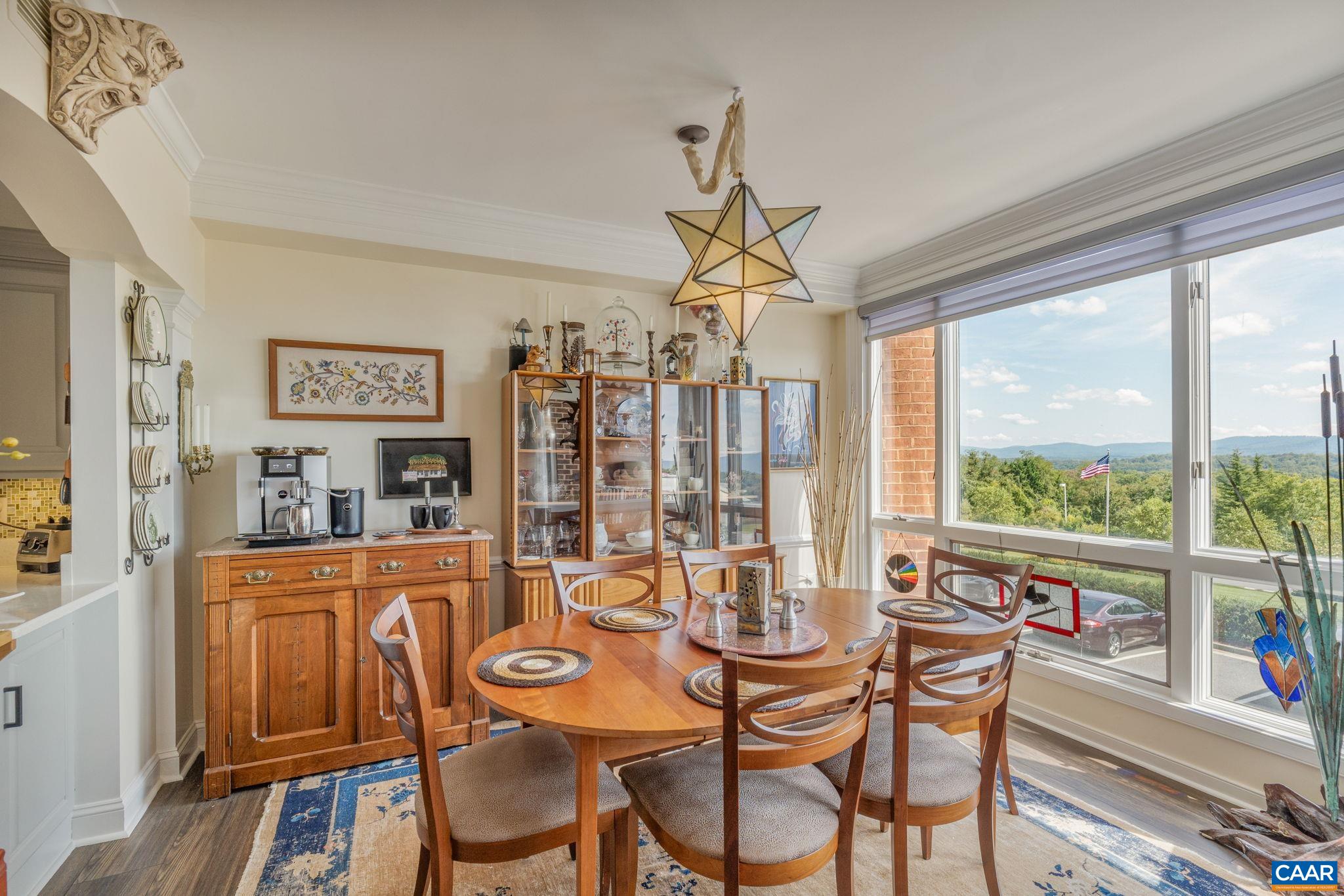500 CRESTWOOD DR Unit: 1202