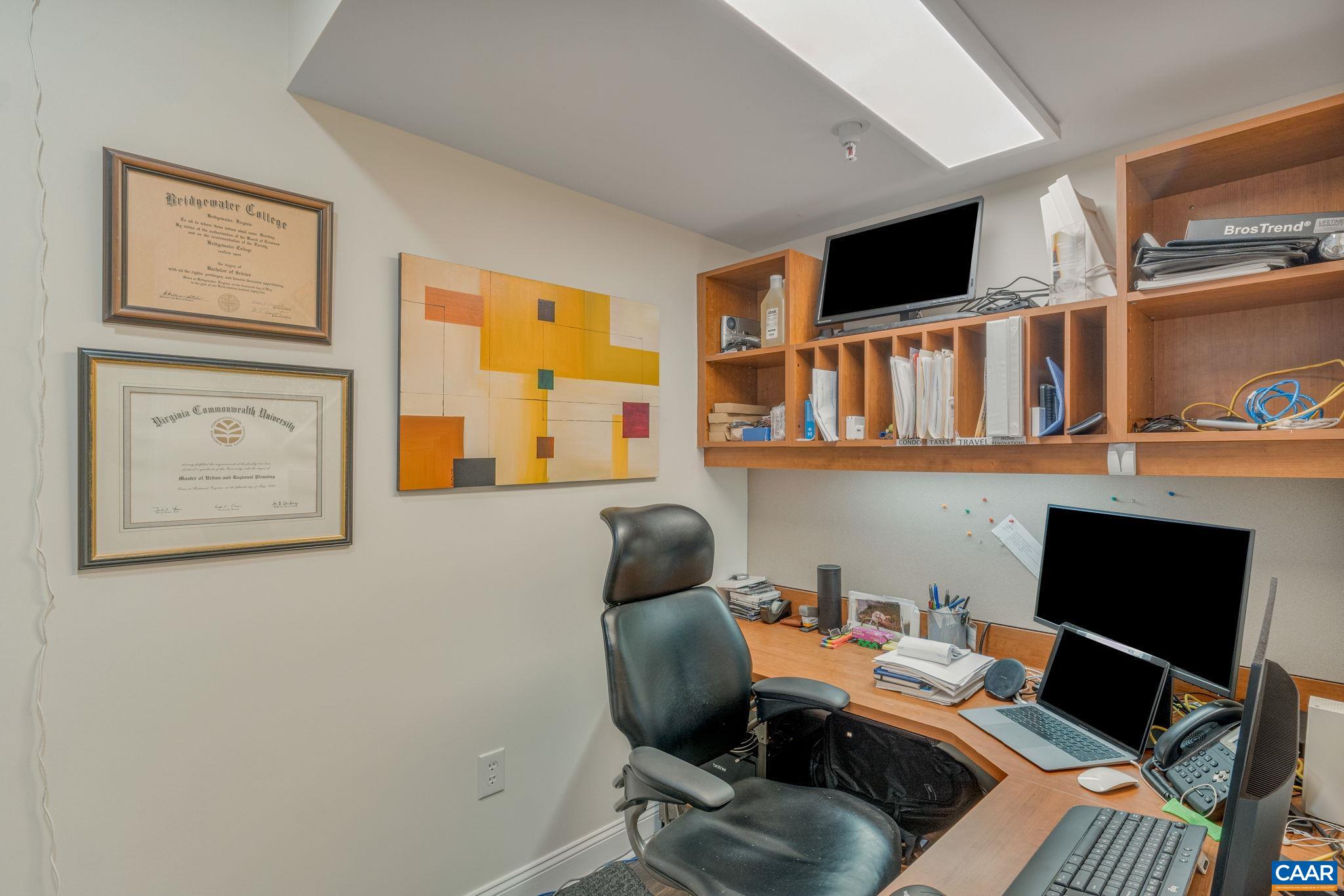 500 CRESTWOOD DR Unit: 1202