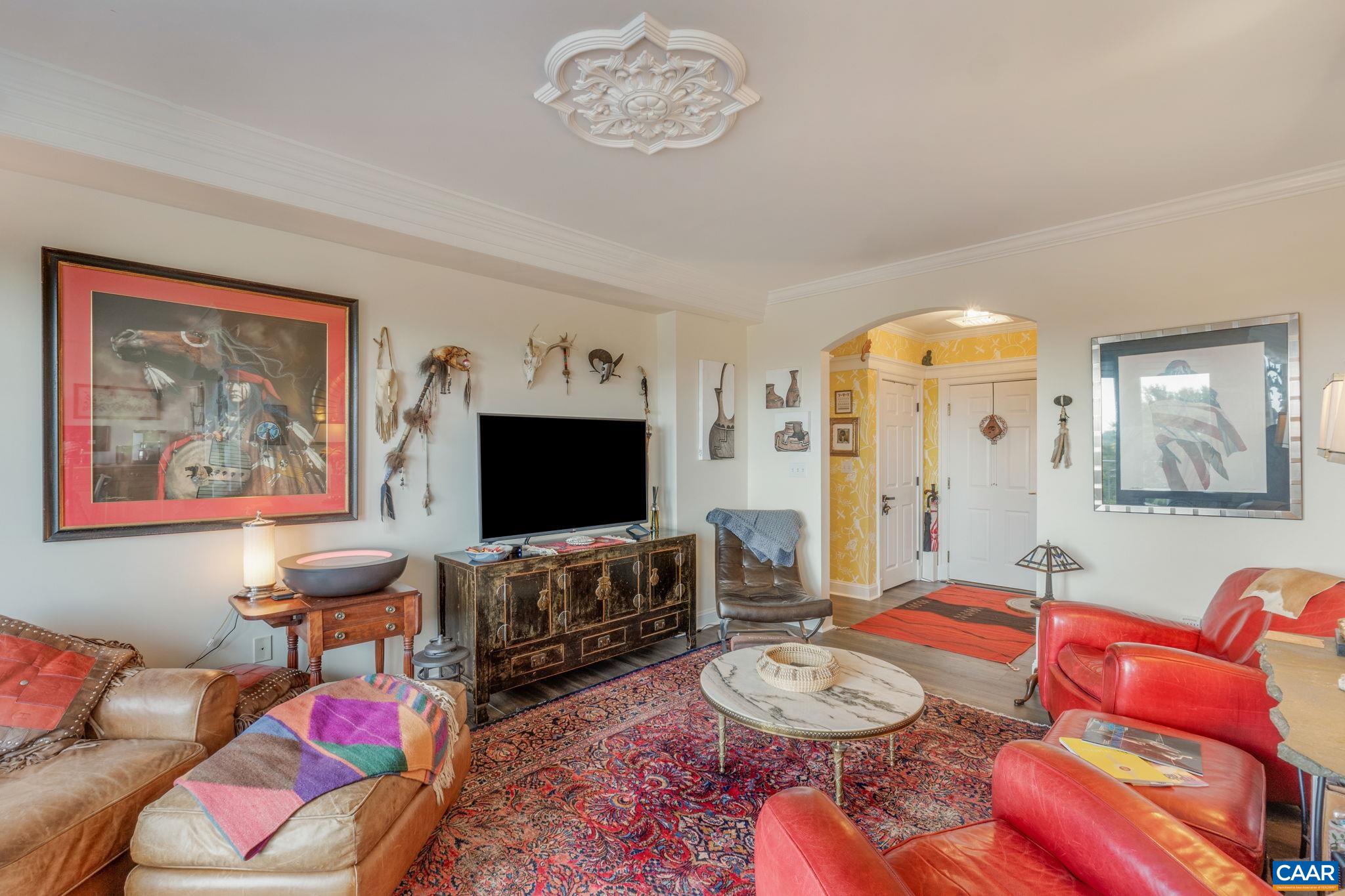 500 CRESTWOOD DR Unit: 1202
