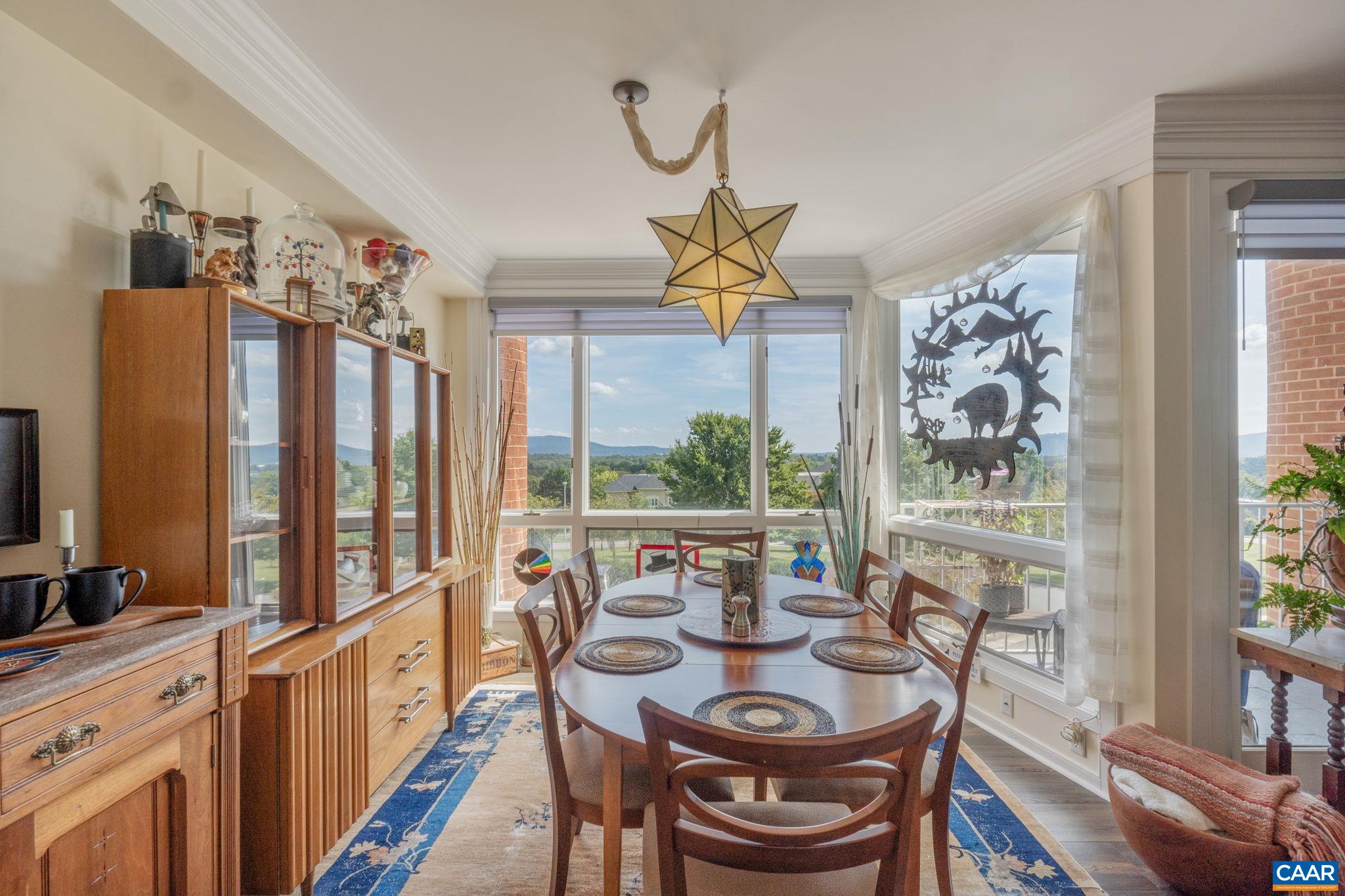 500 CRESTWOOD DR Unit: 1202