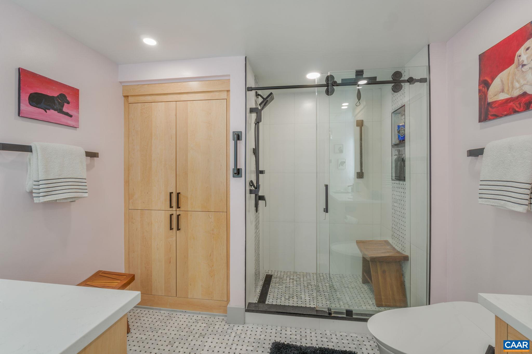 500 CRESTWOOD DR Unit: 1202