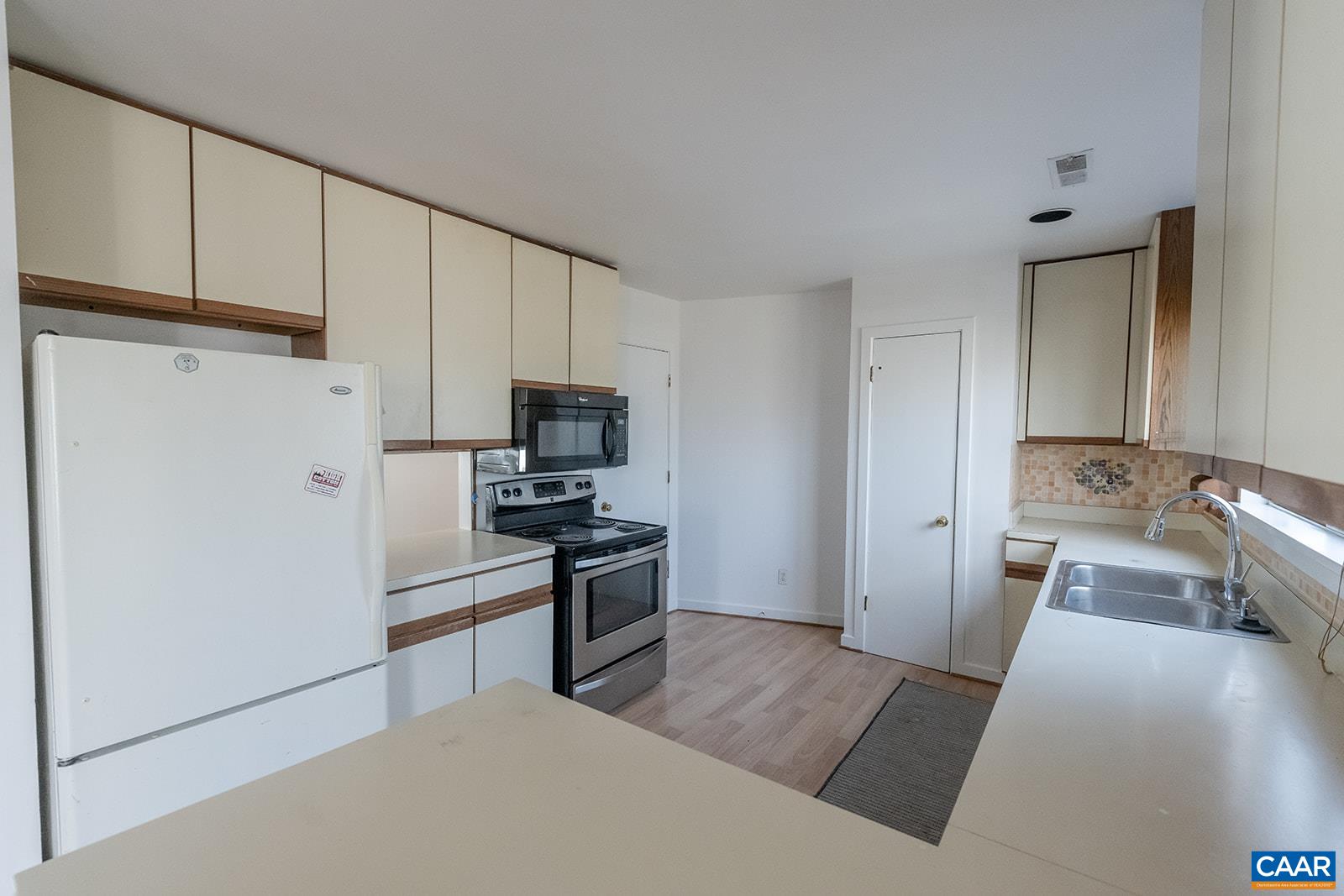 1266 CHATHAM RDG