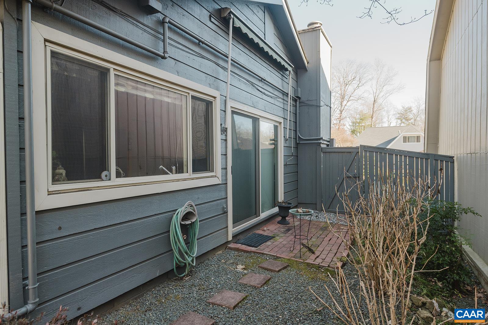 1456 MONTEREY DR