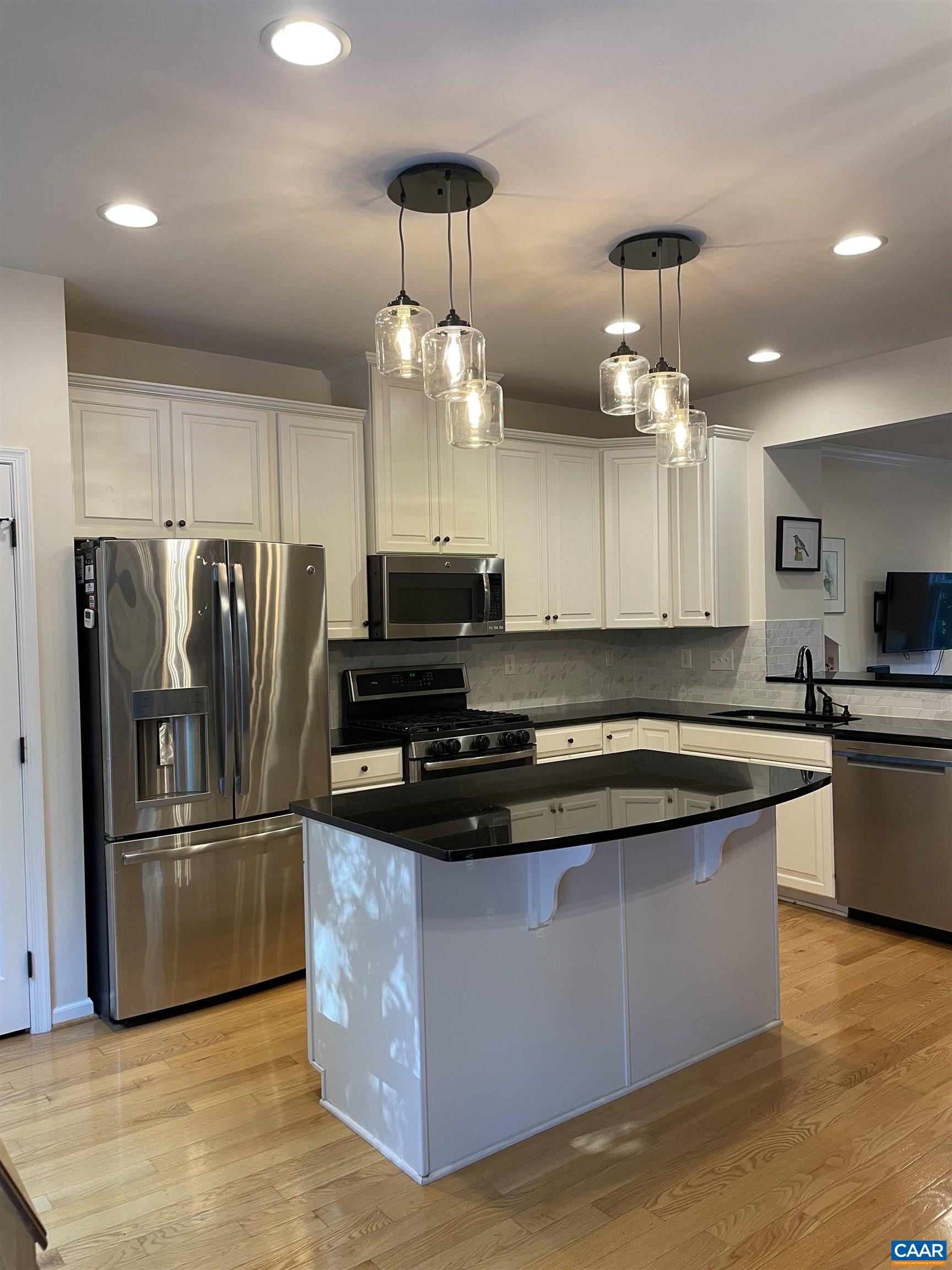 2038 BETHPAGE CT