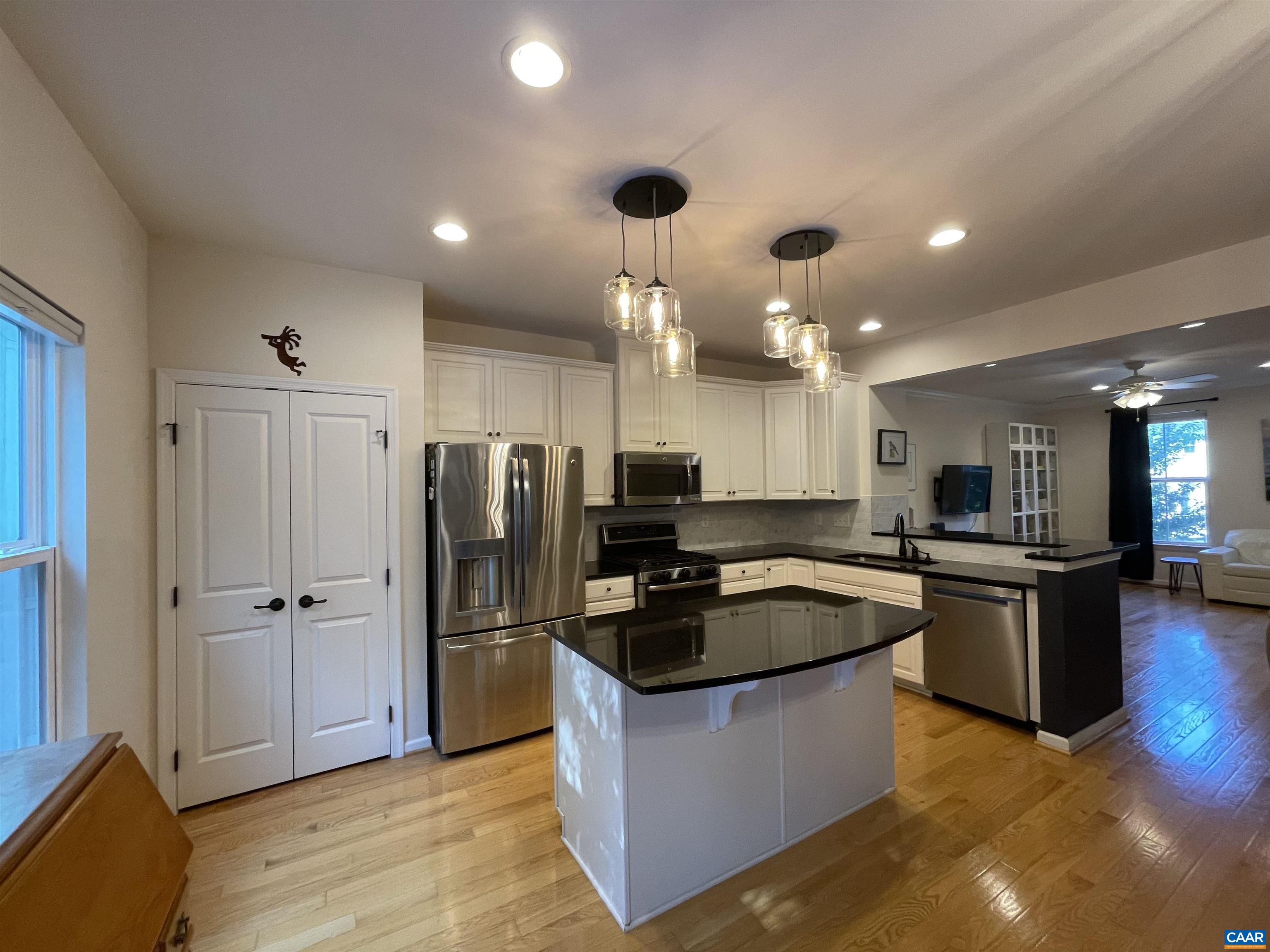 2038 BETHPAGE CT