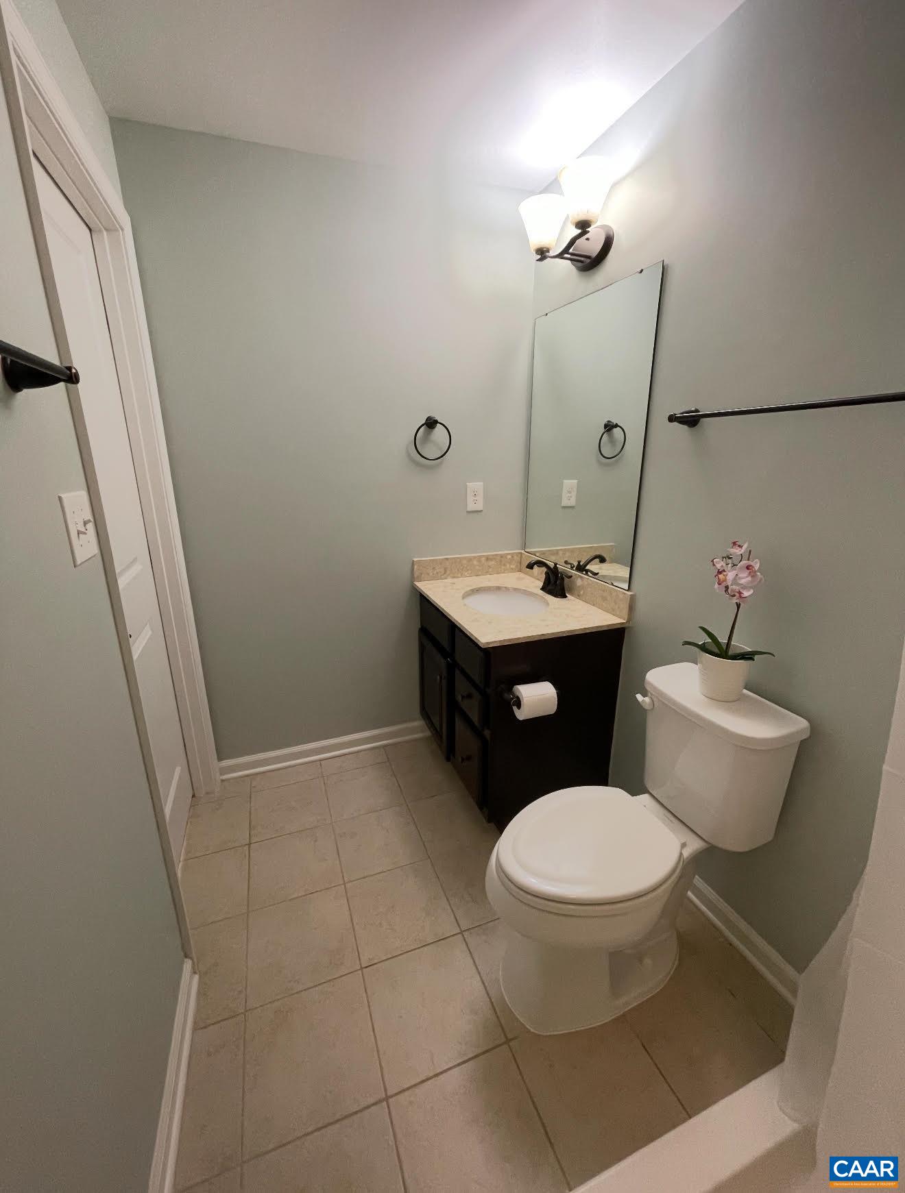 2038 BETHPAGE CT
