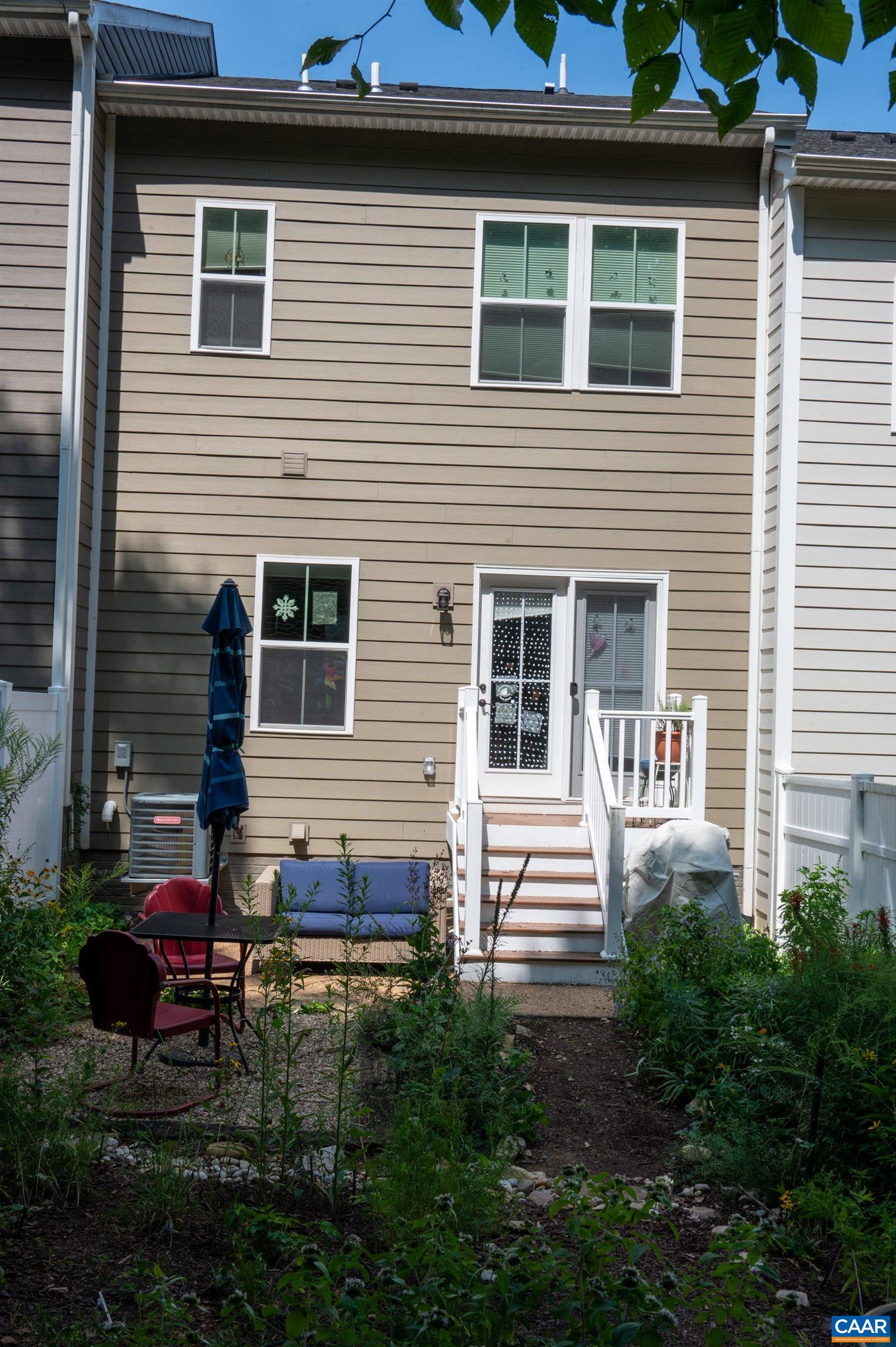 2038 BETHPAGE CT