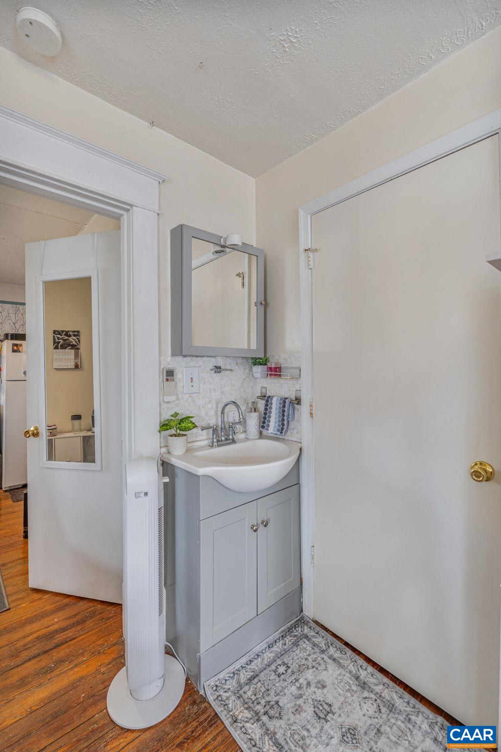 1001 AVON ST Unit: A, B, C, Garage