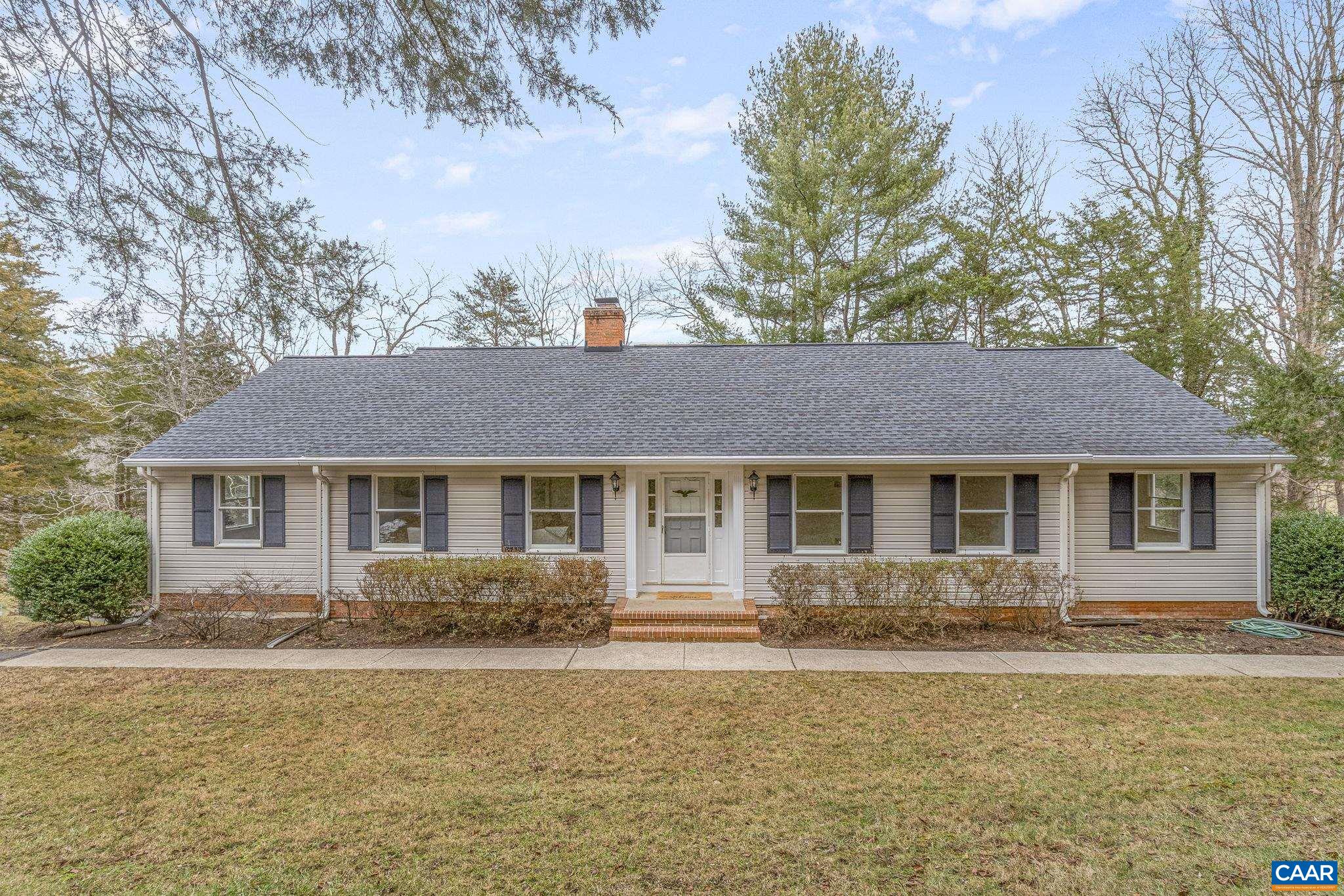 935 EMERSON DR