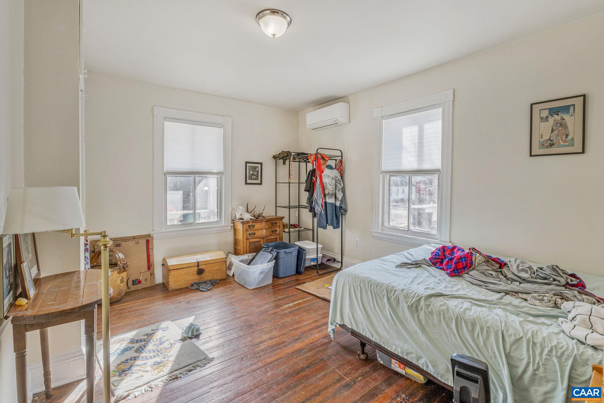 1001 AVON ST