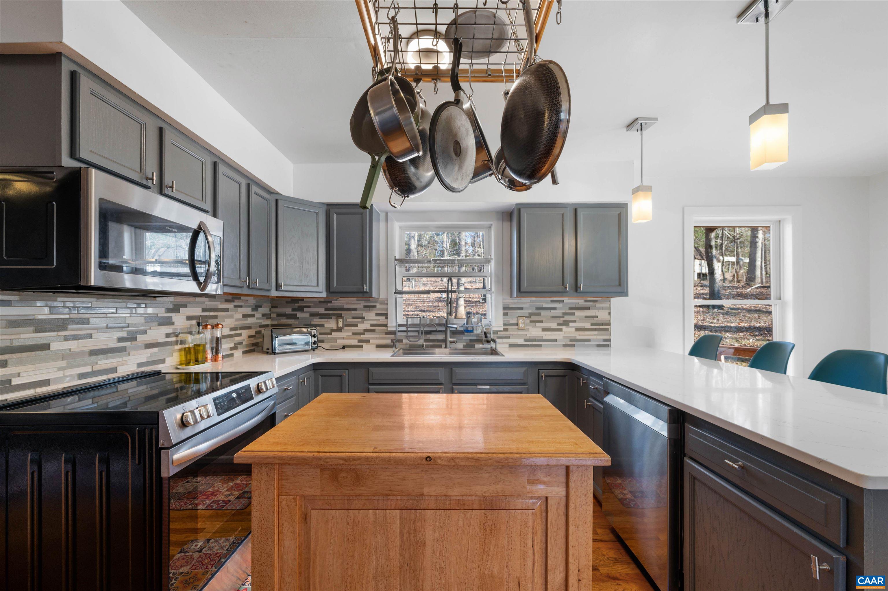 3139 STONY POINT RD