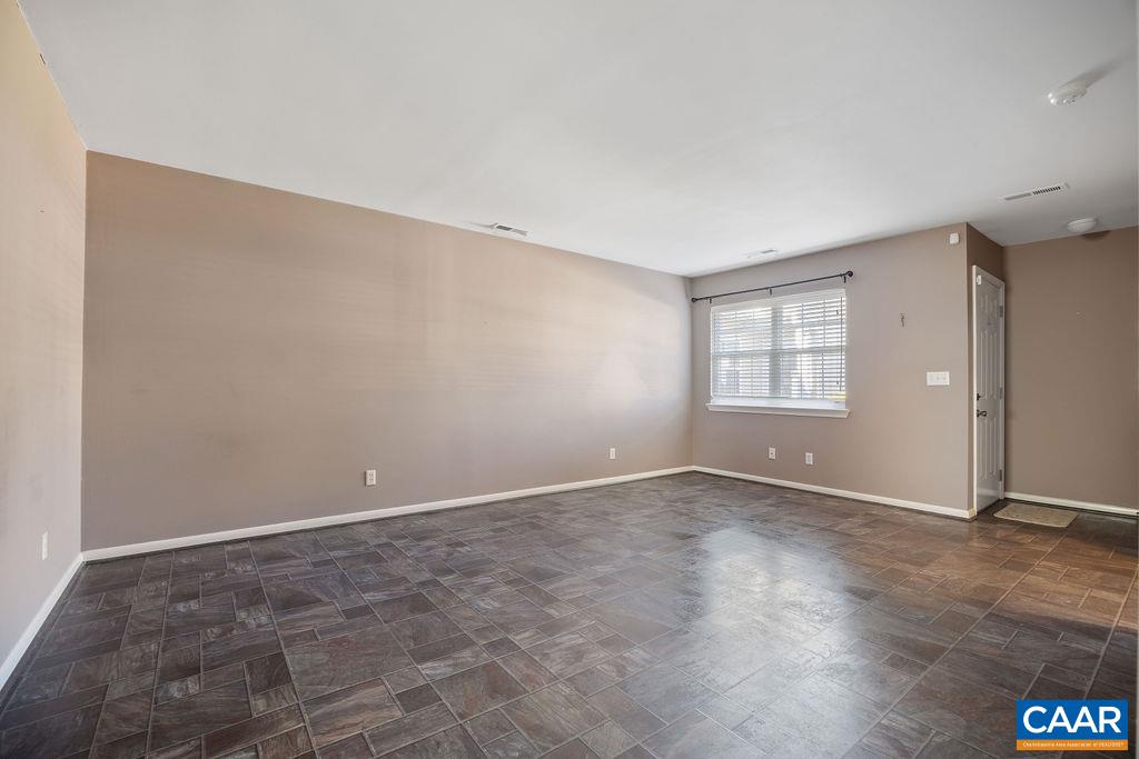 1314 SYCAMORE CT
