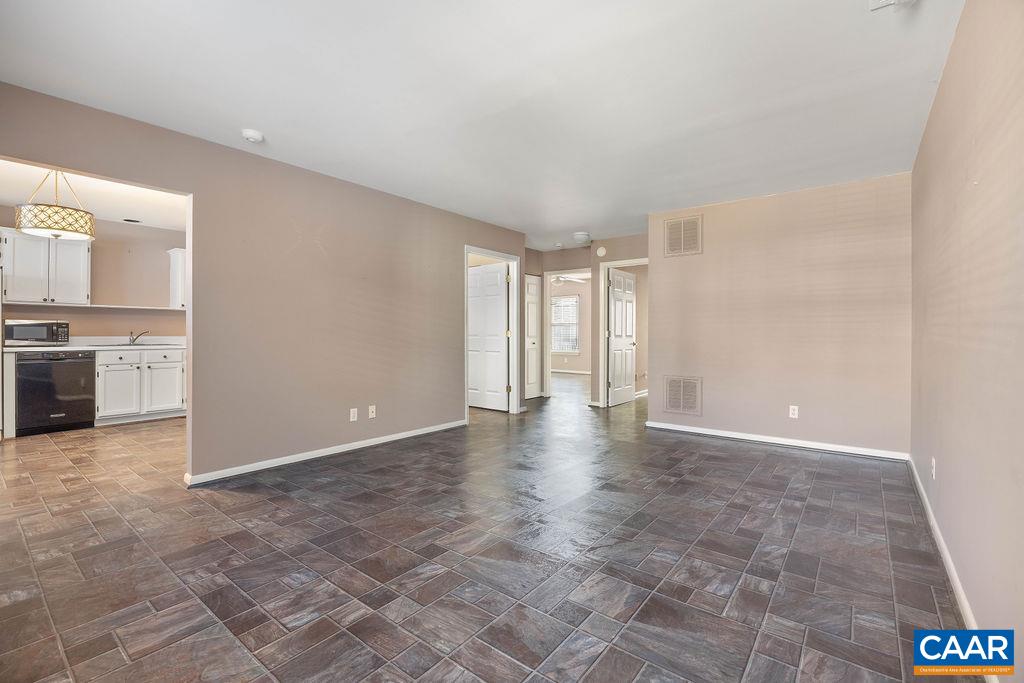 1314 SYCAMORE CT