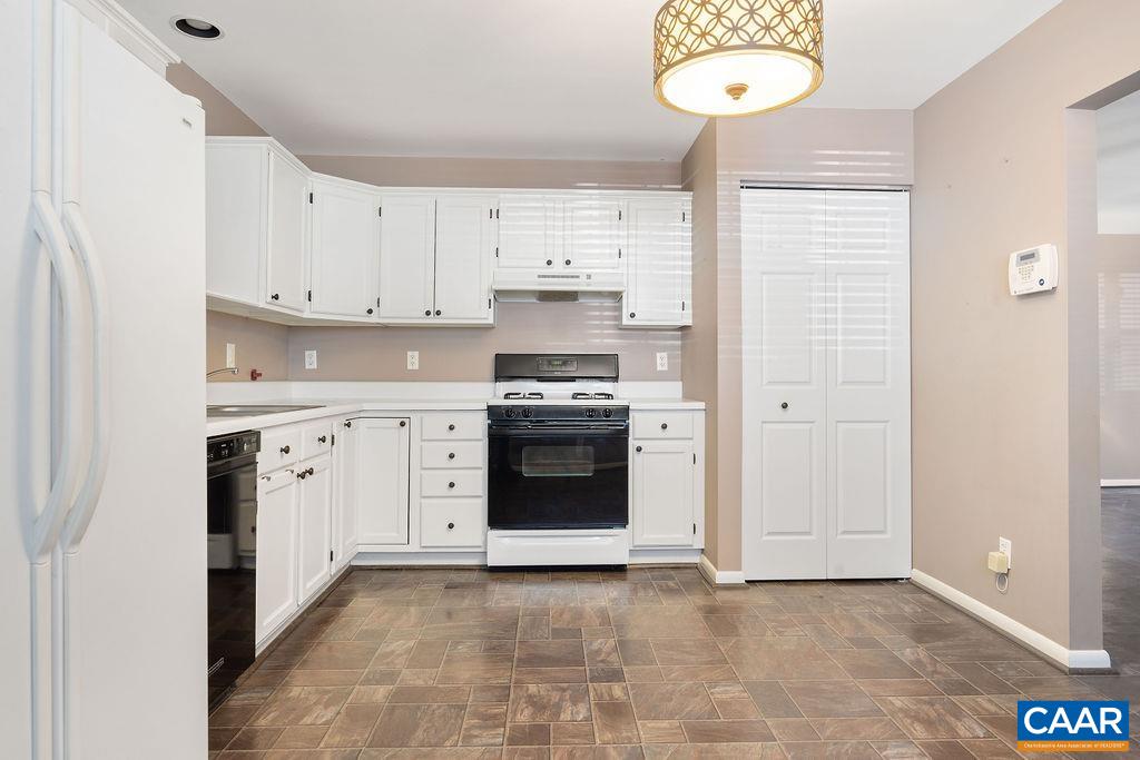 1314 SYCAMORE CT