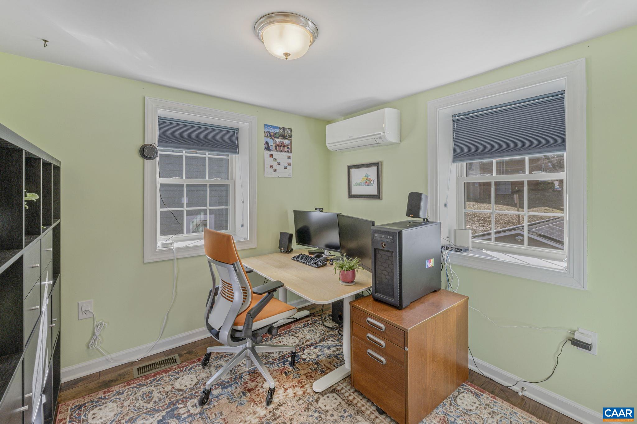 907 PAGE ST
