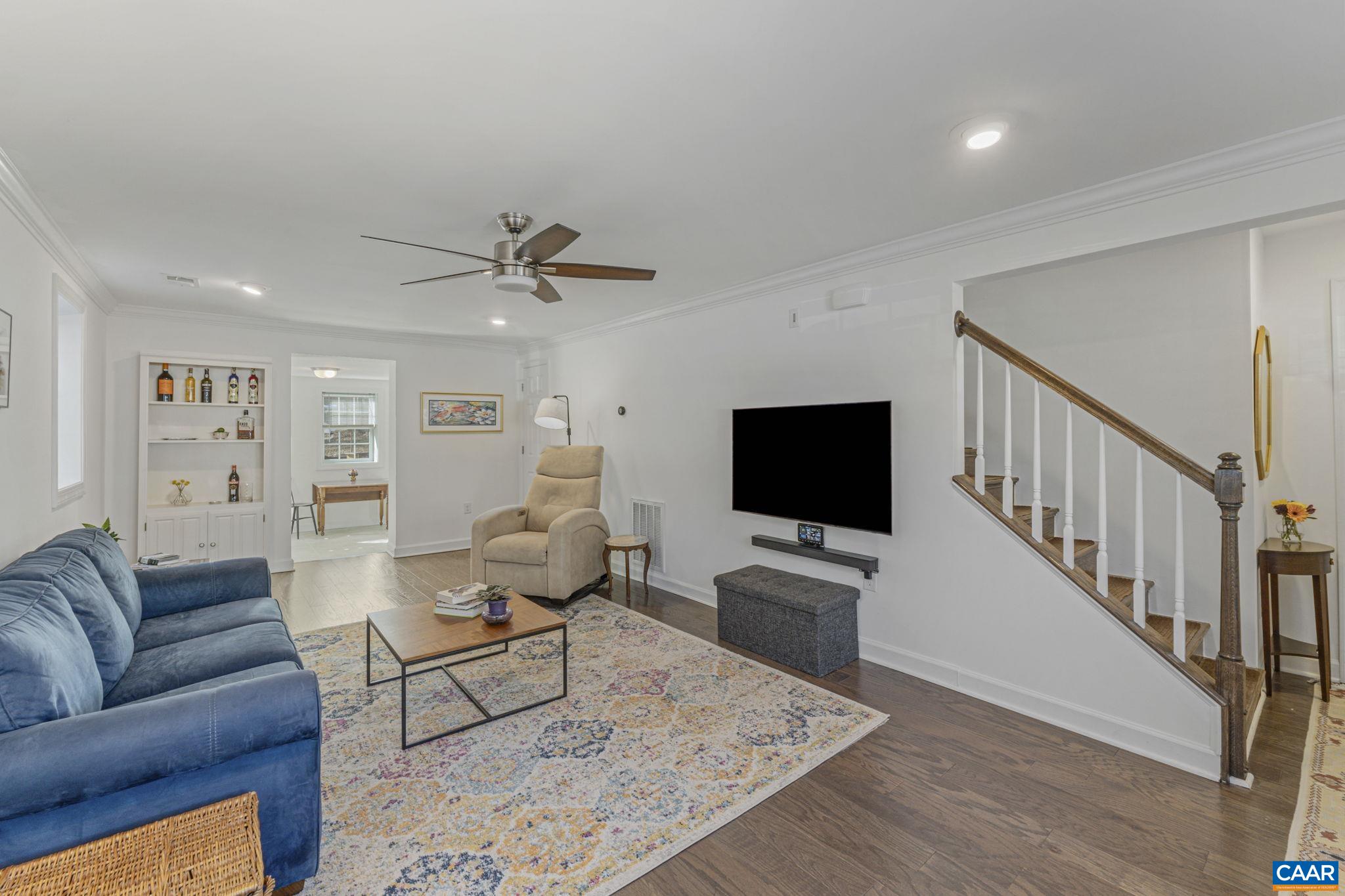 907 PAGE ST