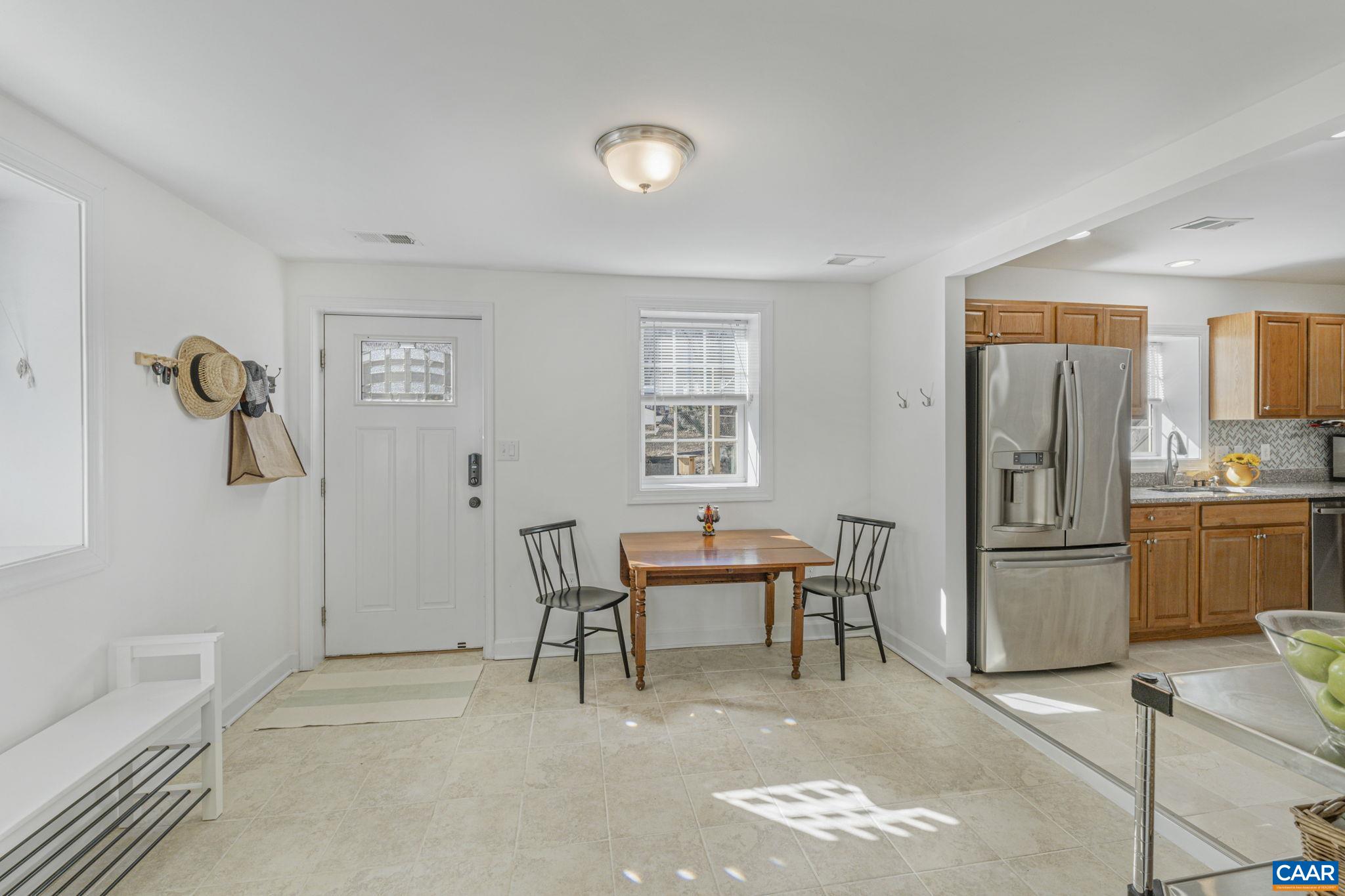 907 PAGE ST