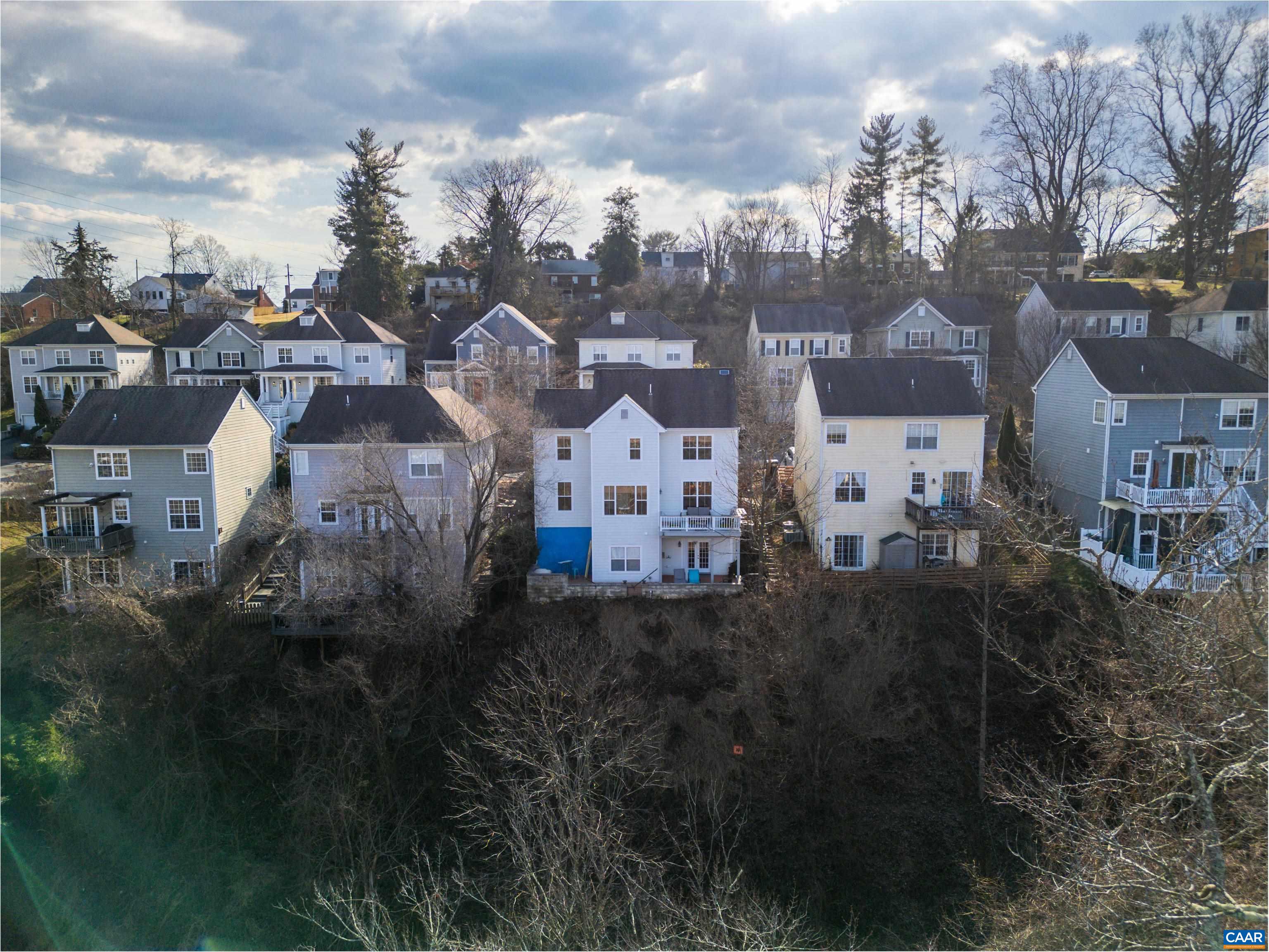 1111 SAINT CHARLES CT