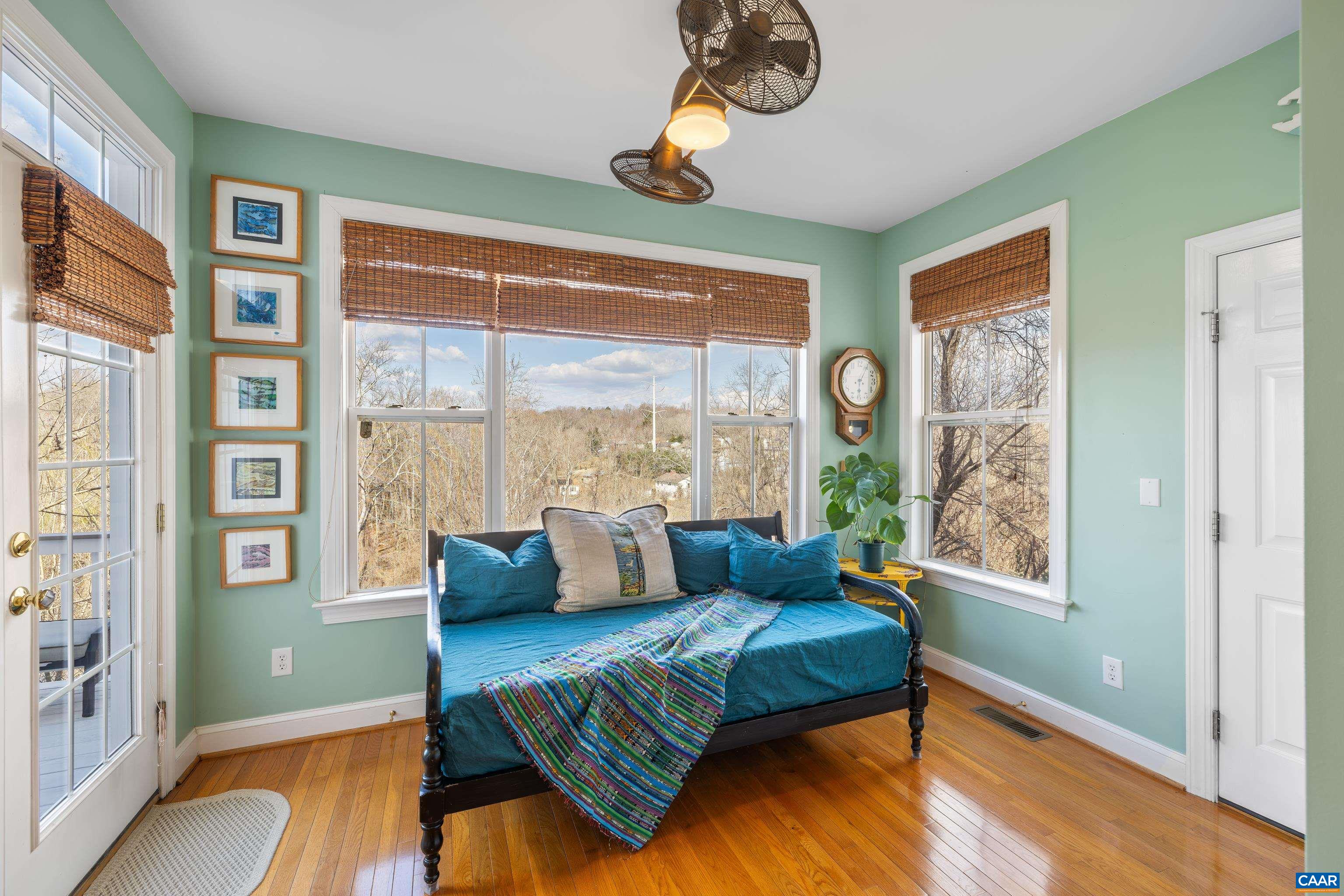 1111 SAINT CHARLES CT