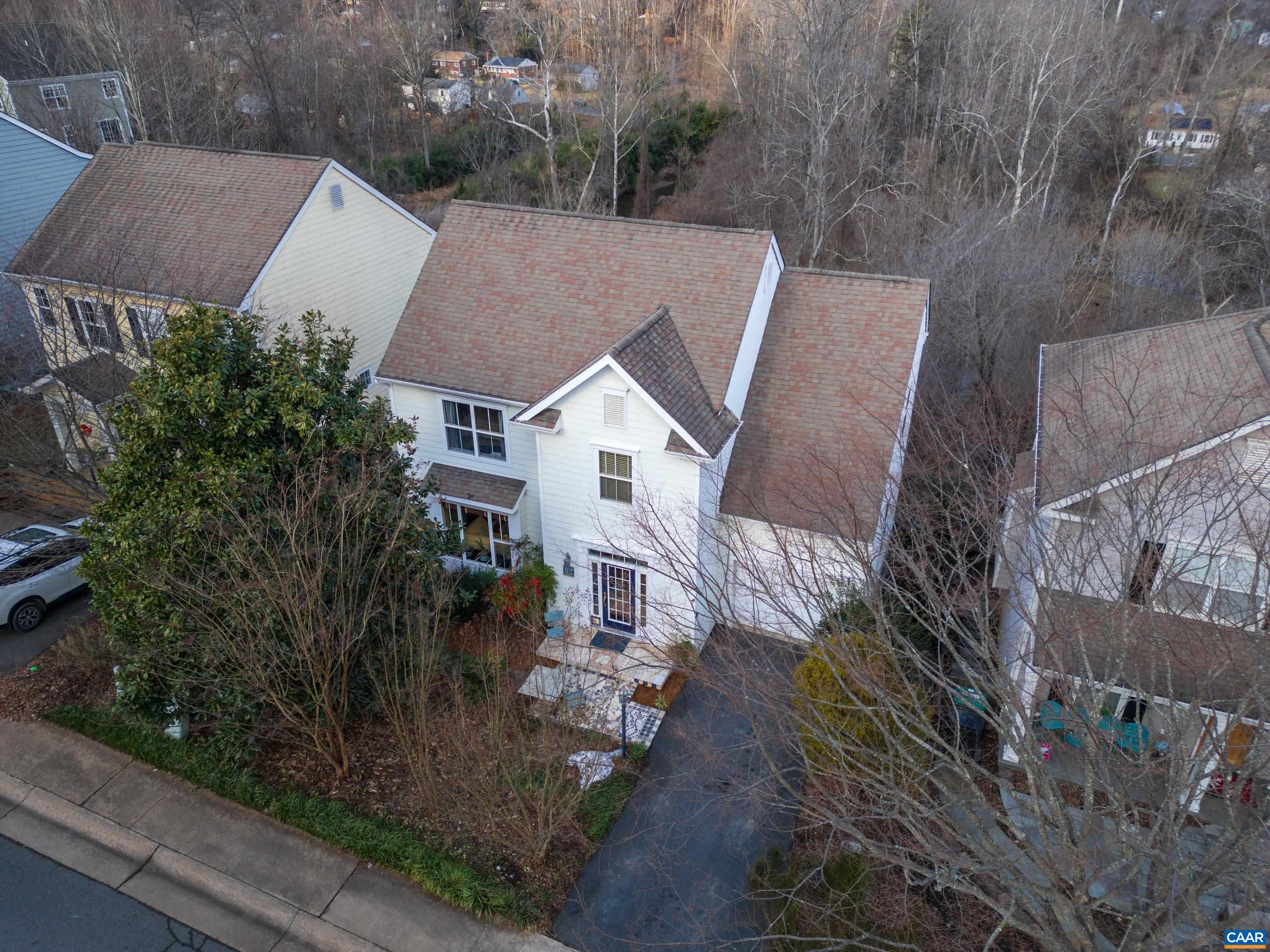 1111 SAINT CHARLES CT