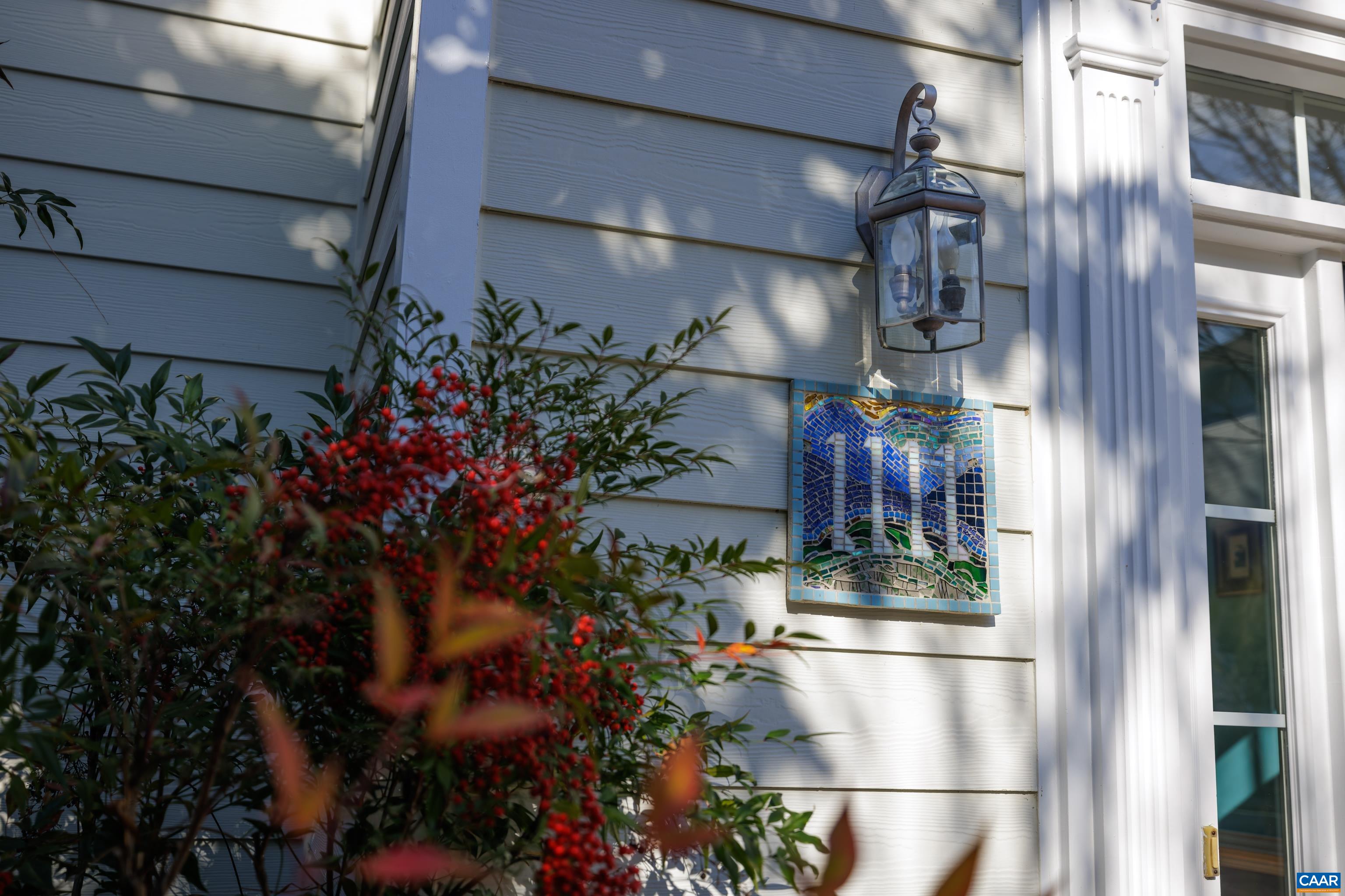 1111 SAINT CHARLES CT