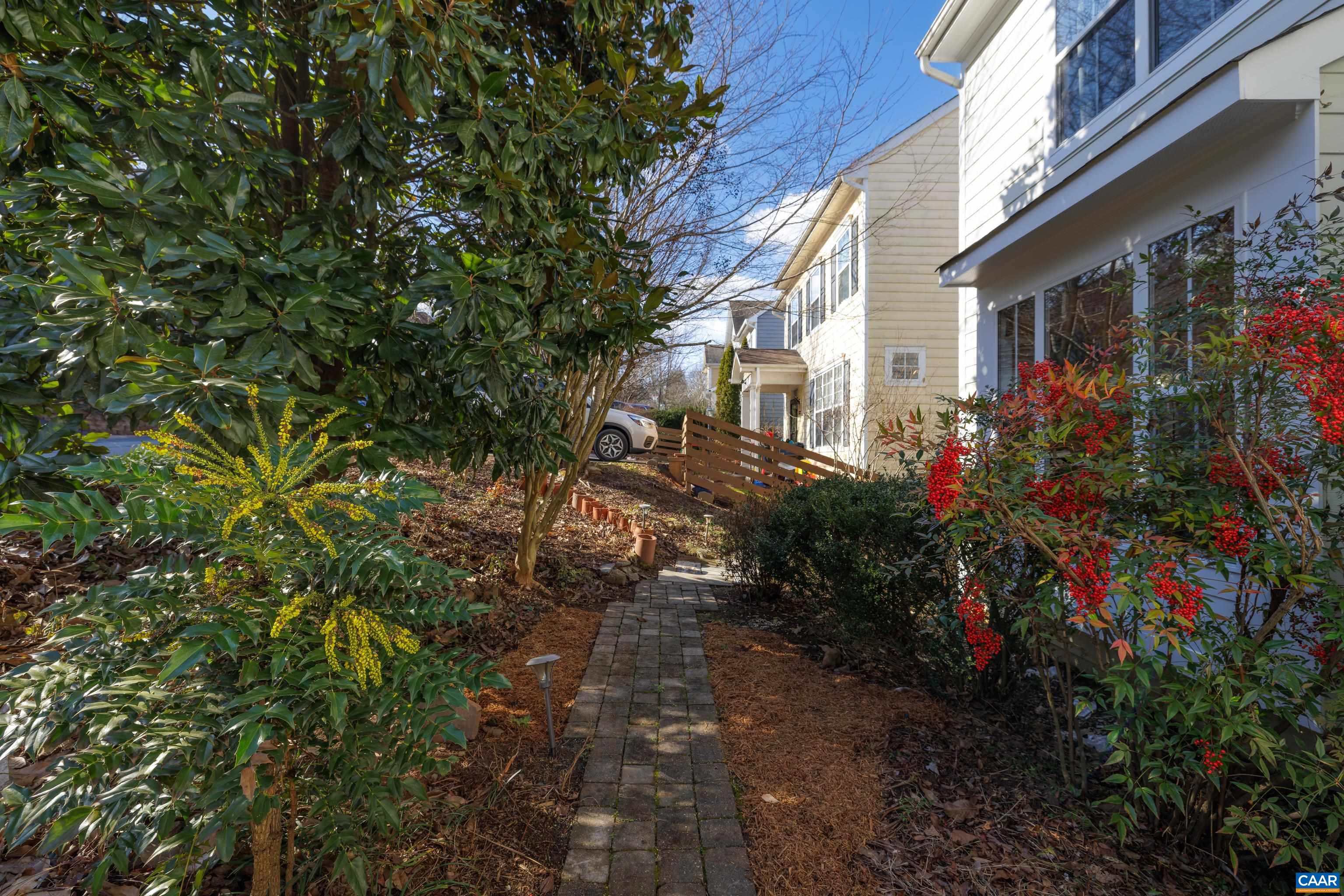 1111 SAINT CHARLES CT