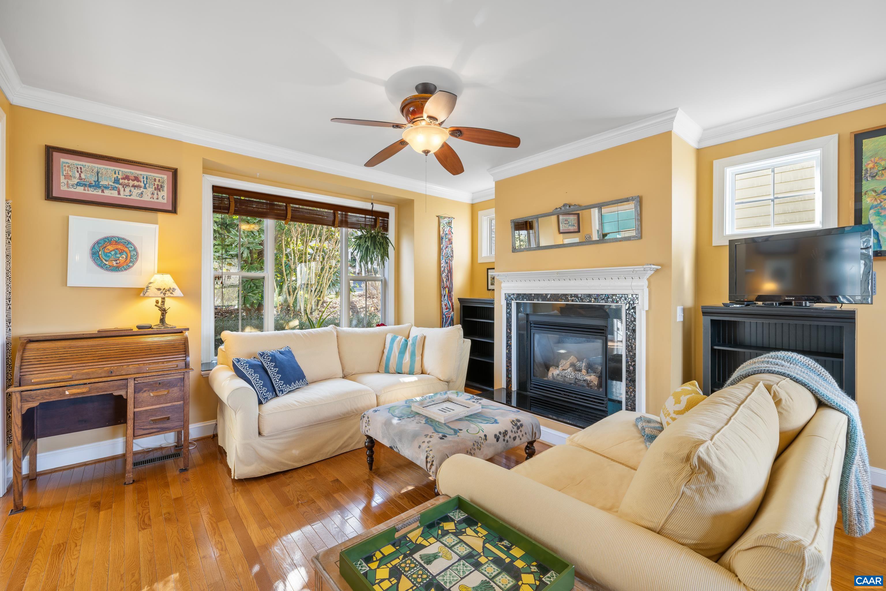 1111 SAINT CHARLES CT