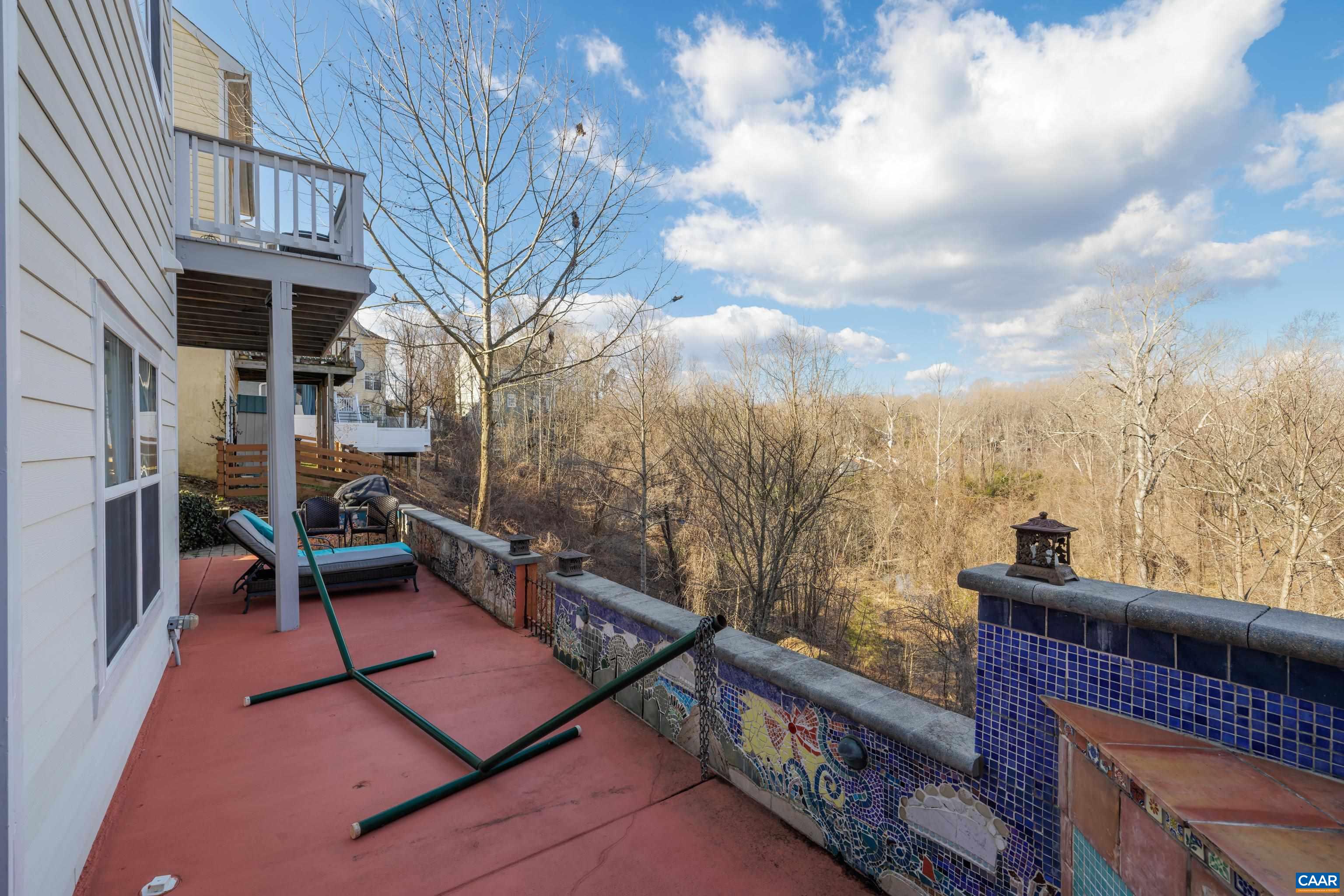 1111 SAINT CHARLES CT