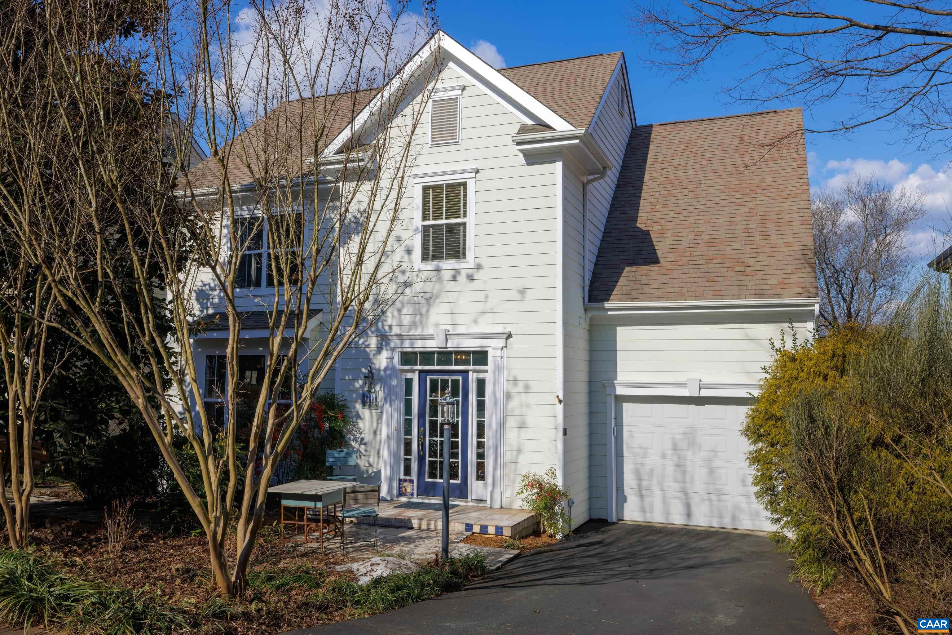 1111 SAINT CHARLES CT