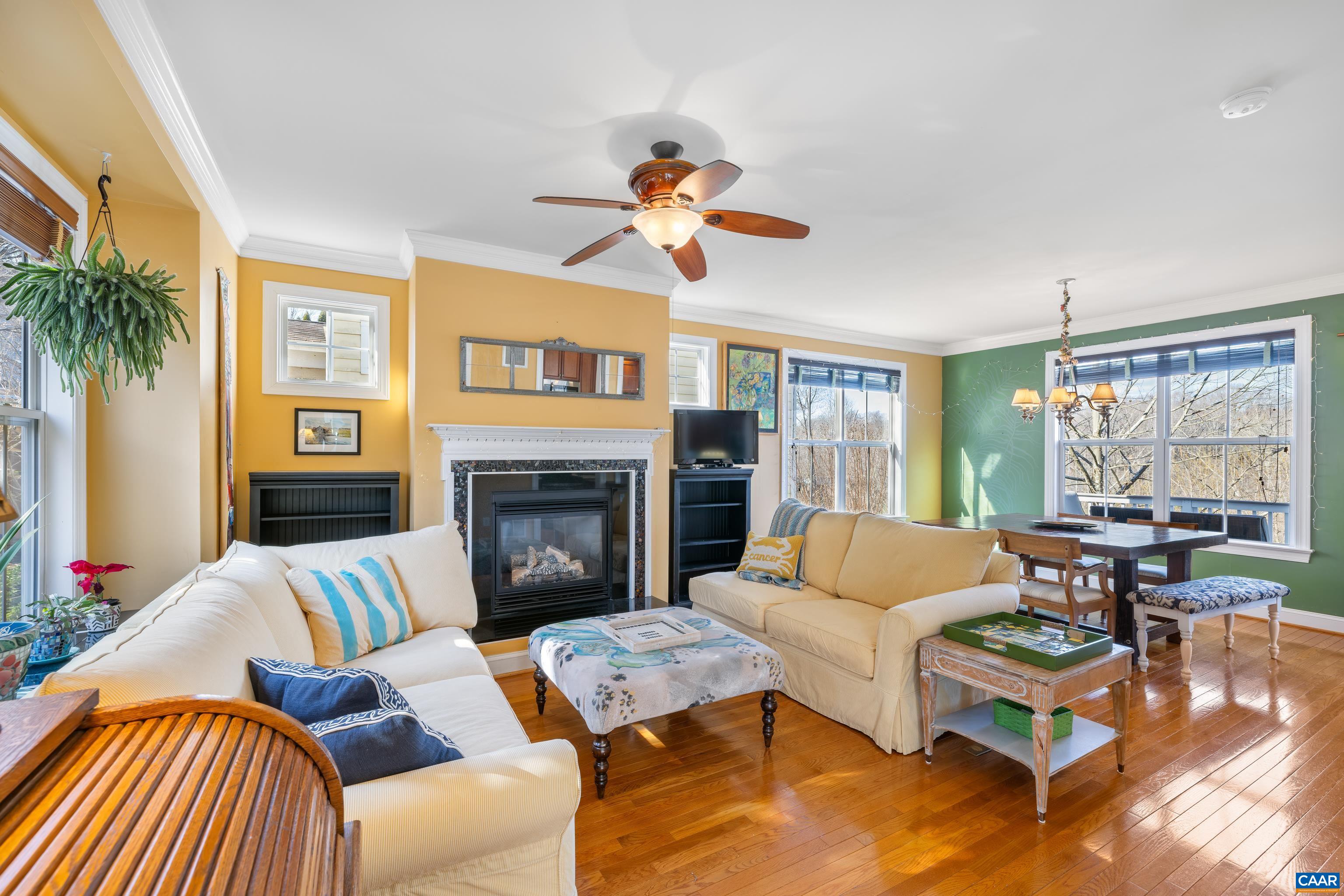 1111 SAINT CHARLES CT