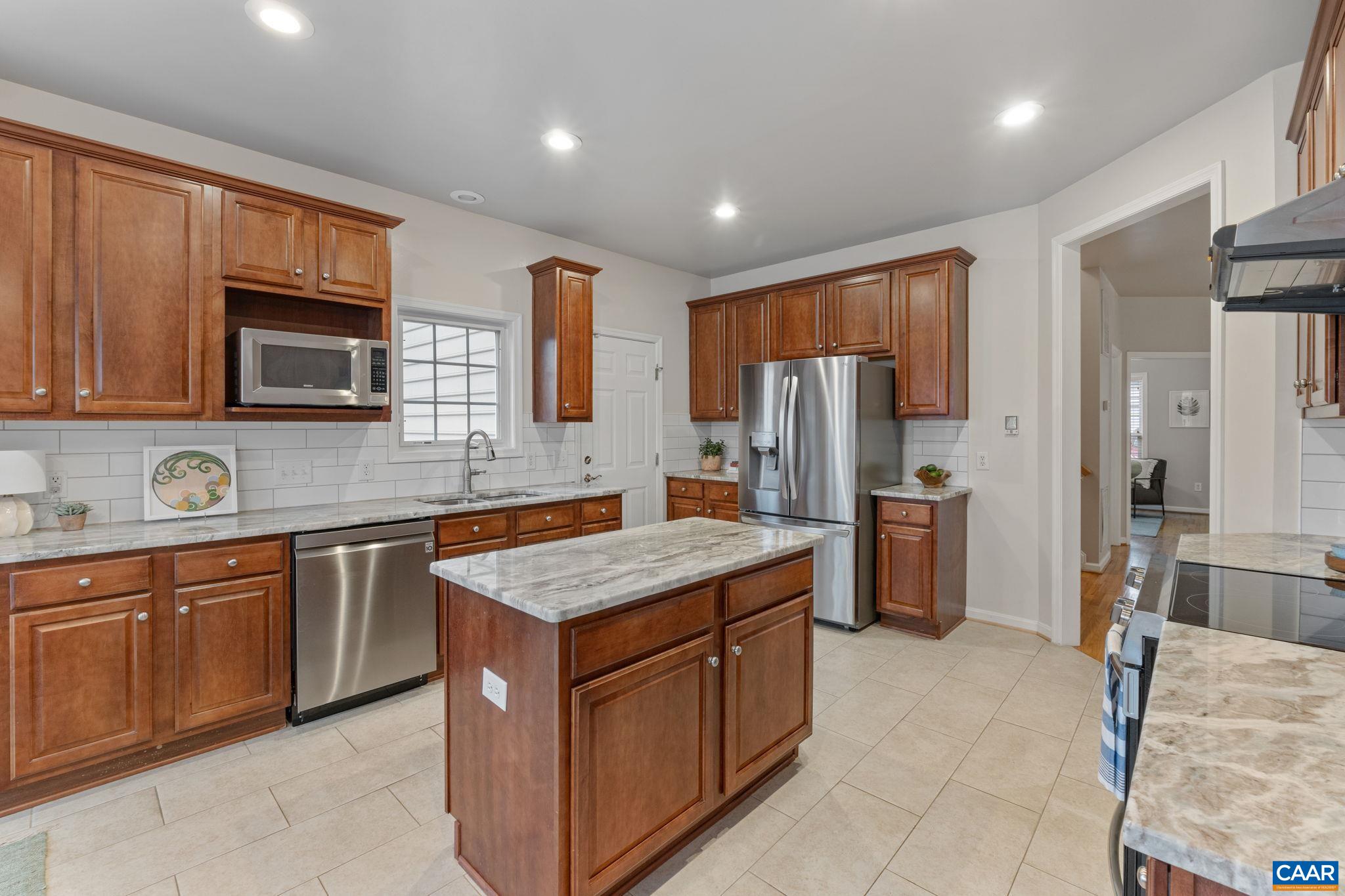 369 BAYBERRY WAY