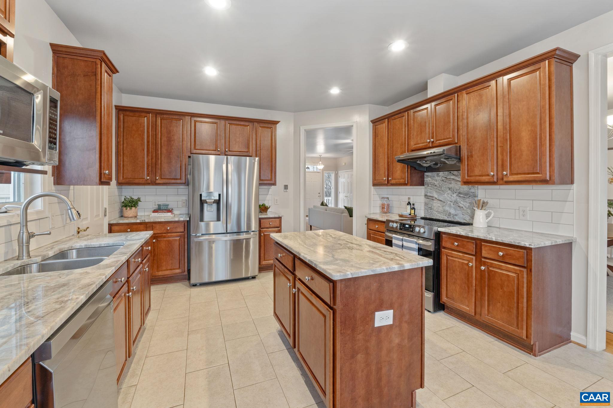 369 BAYBERRY WAY