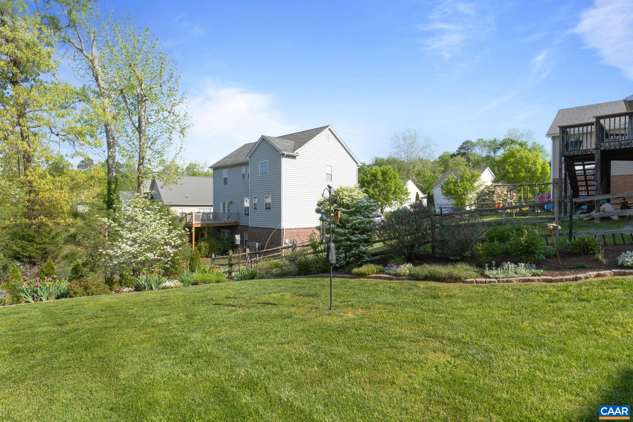 369 BAYBERRY WAY