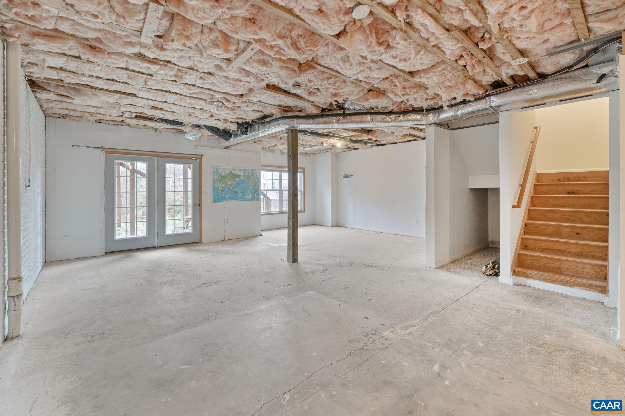 369 BAYBERRY WAY