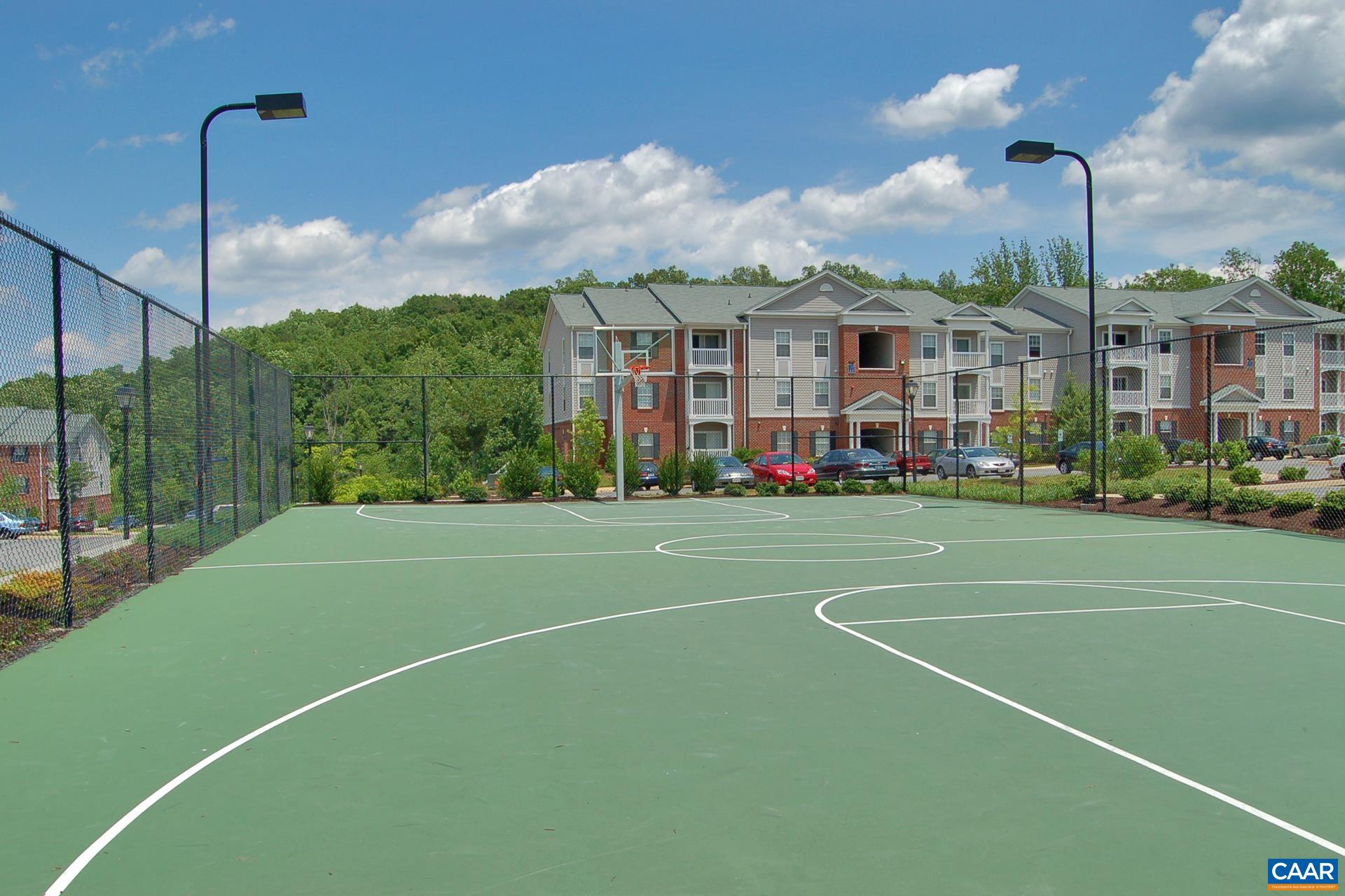 235 YELLOWSTONE DR Unit: 103