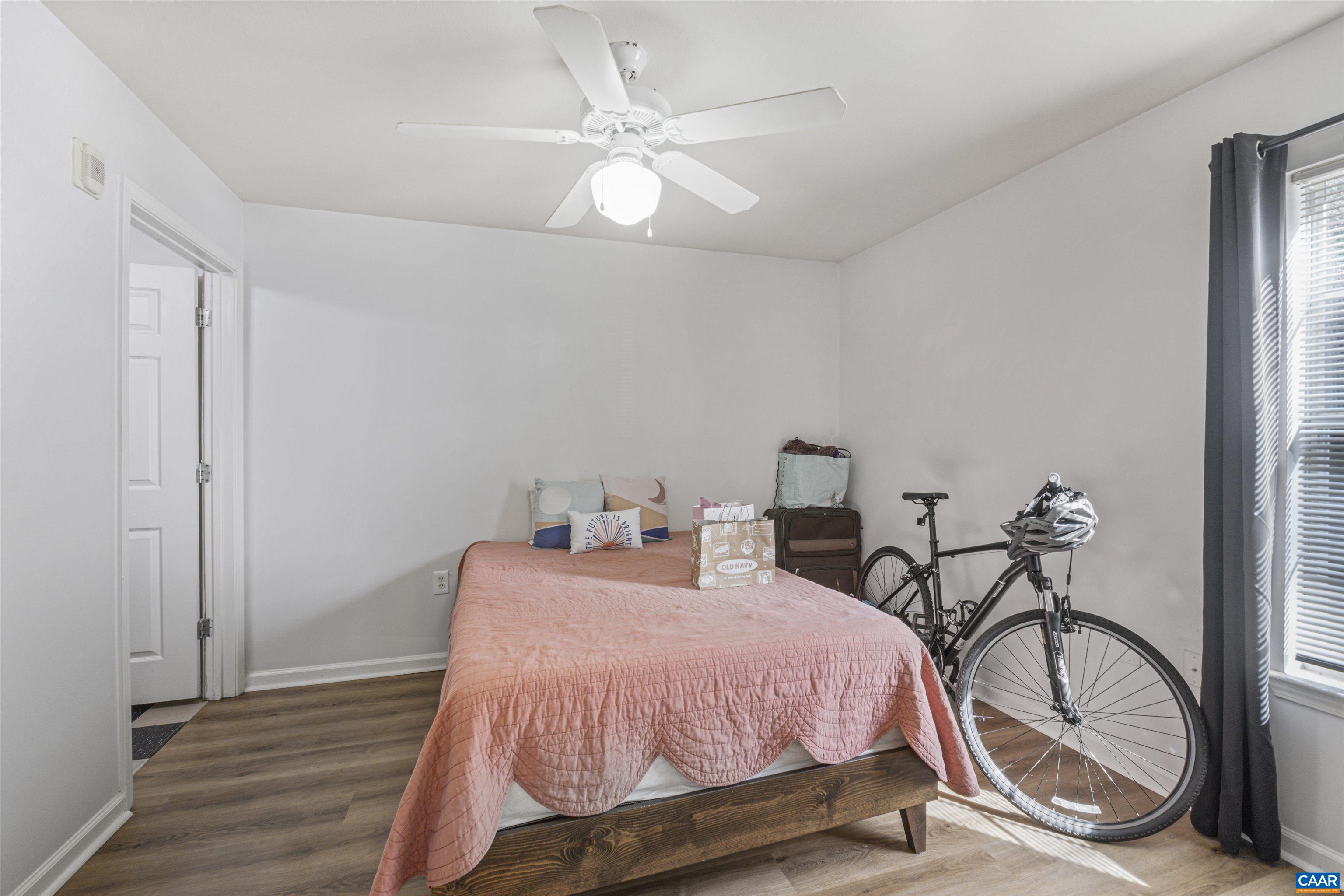 235 YELLOWSTONE DR Unit: 103