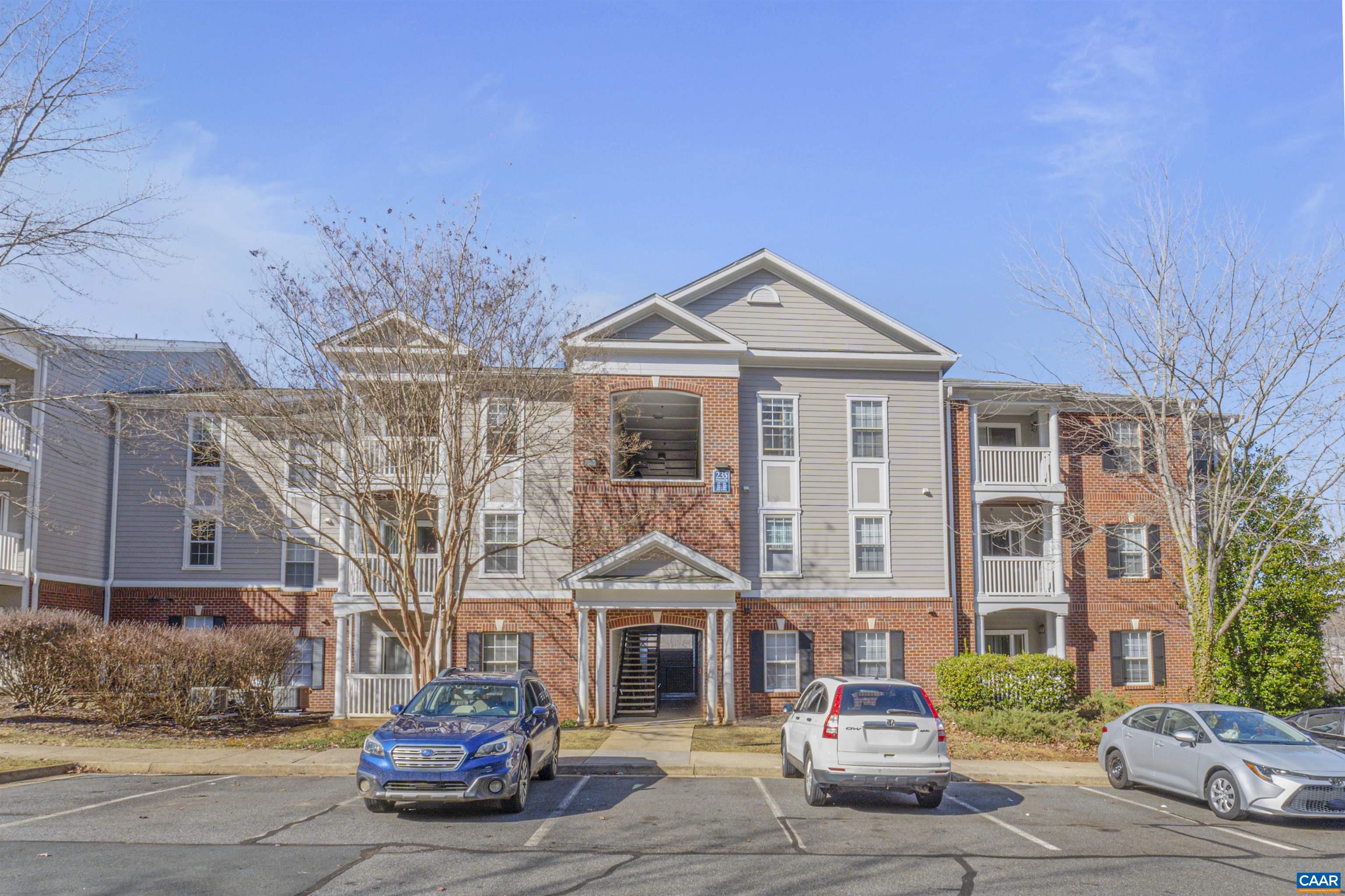 235 YELLOWSTONE DR Unit: 103