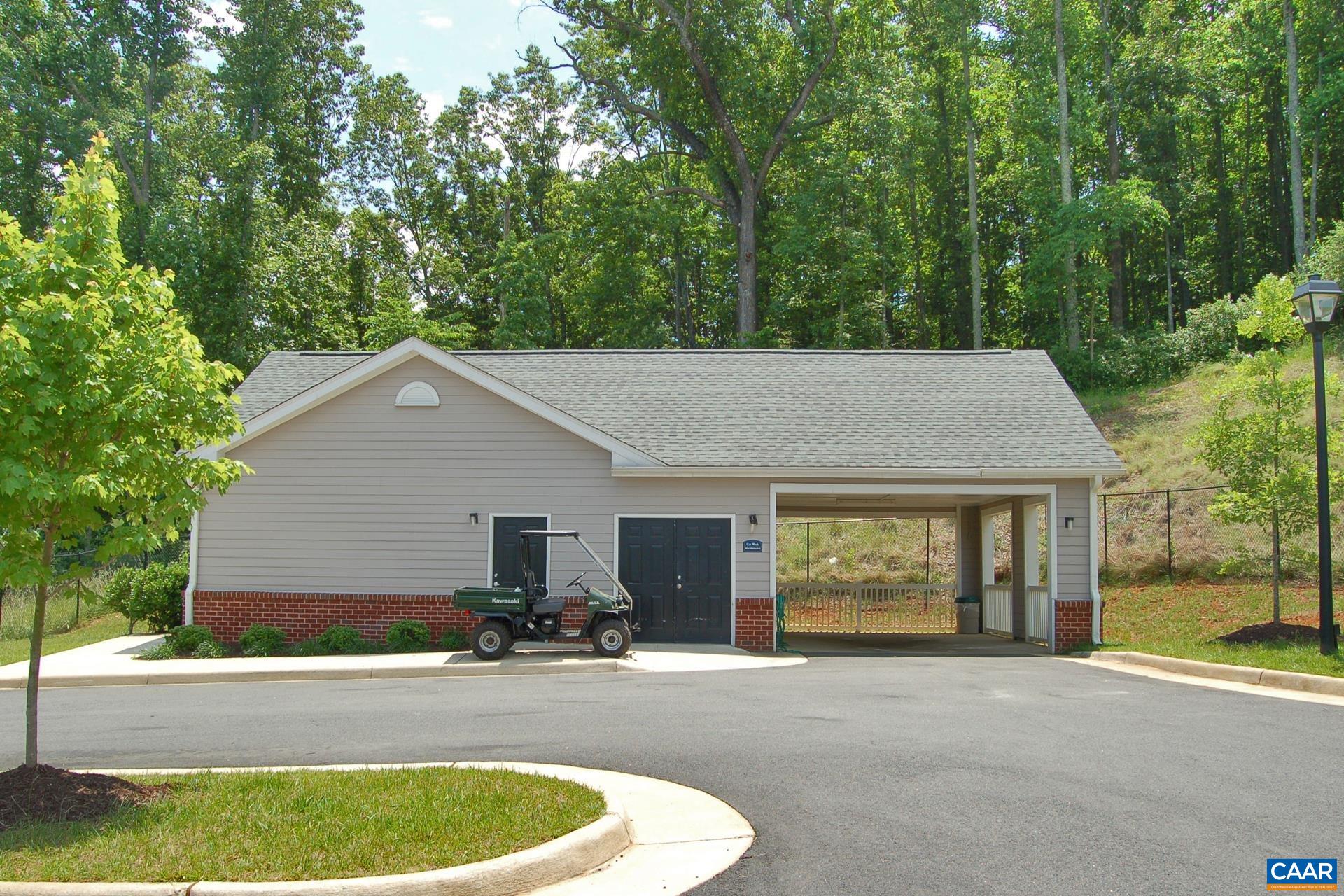 235 YELLOWSTONE DR Unit: 103