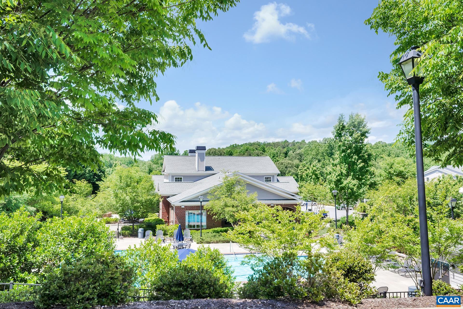 235 YELLOWSTONE DR Unit: 103